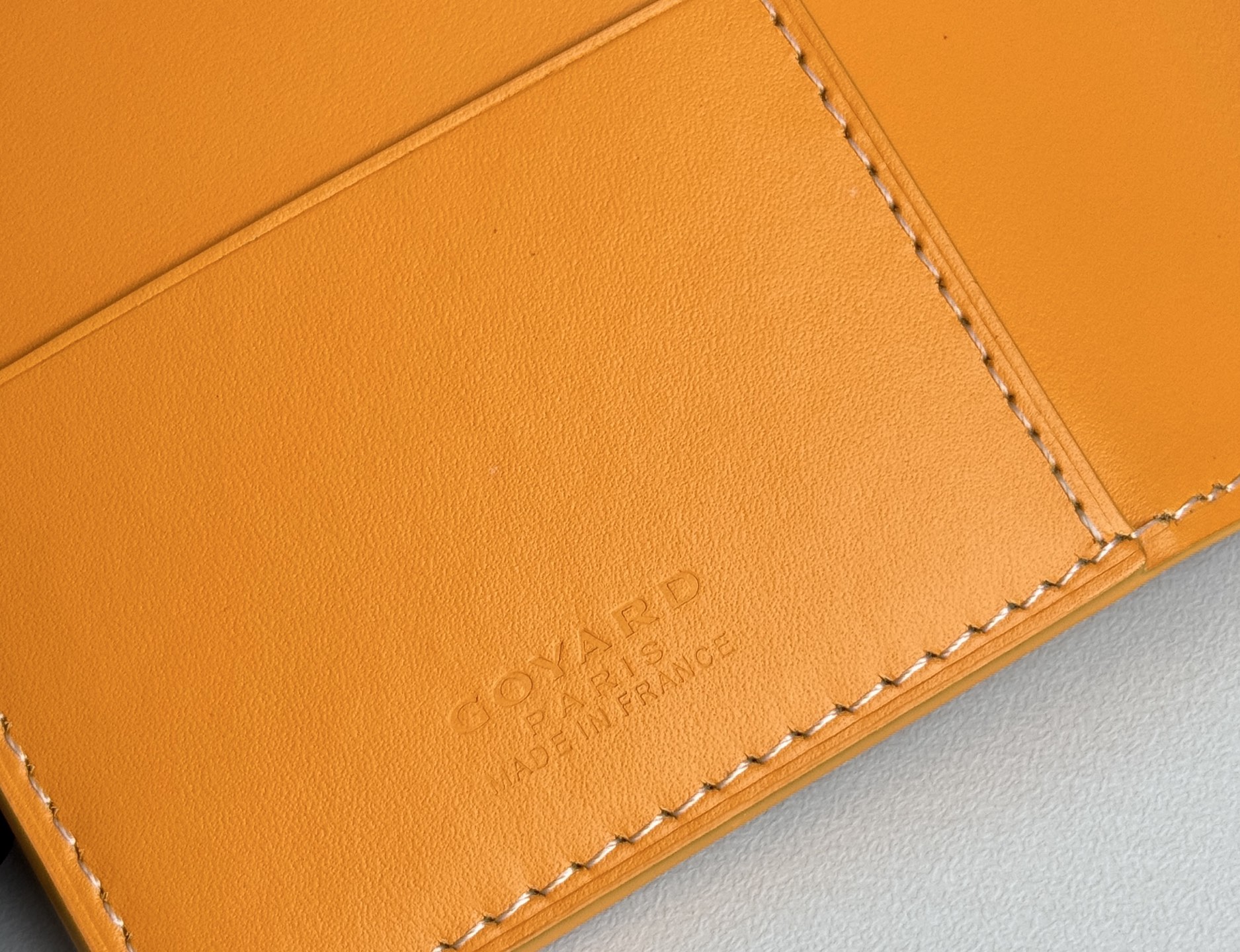 戈雅家 经典款护照夹 - 旅行に最適な多機能収納