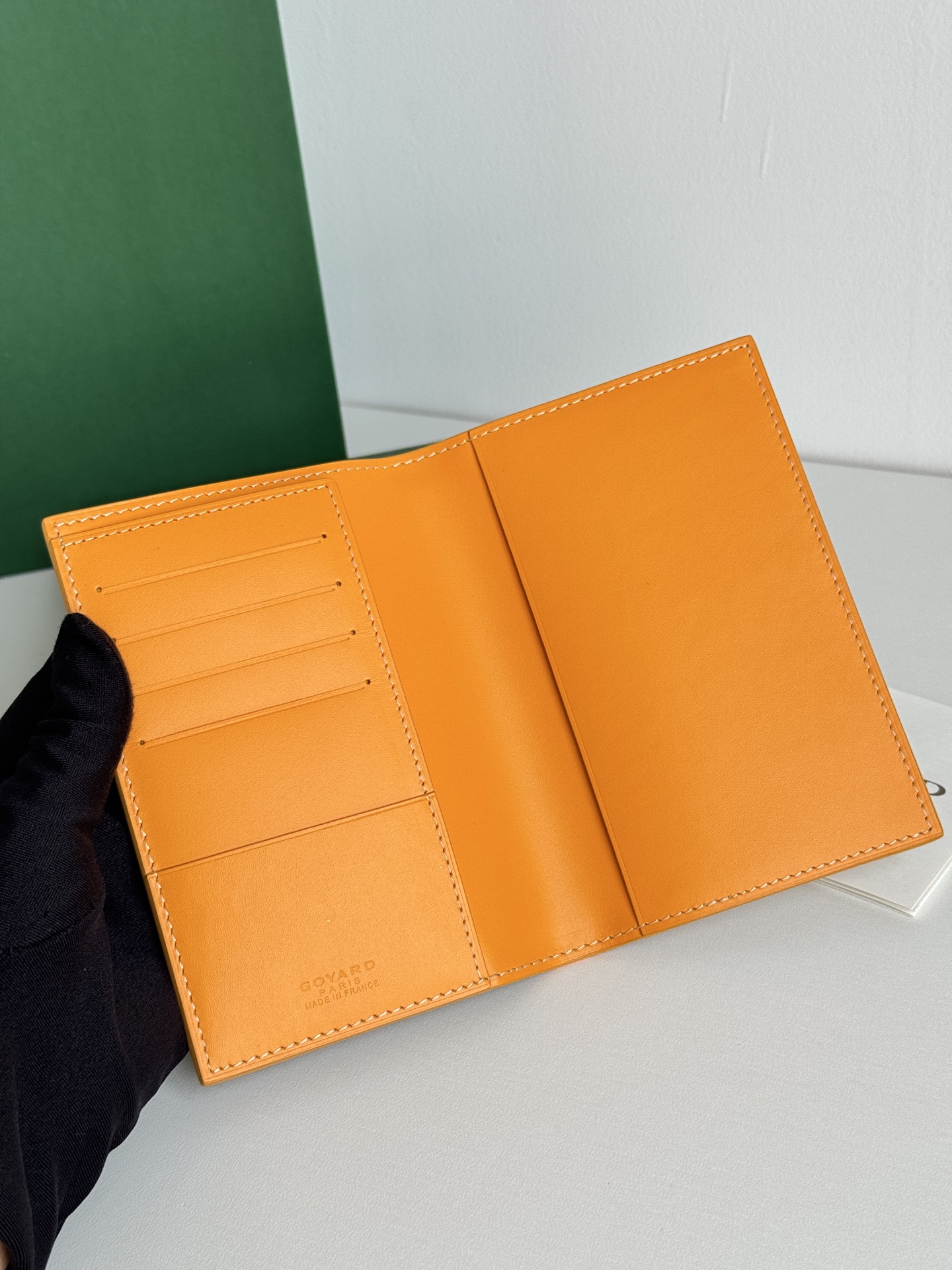 戈雅家 经典款护照夹 - 旅行に最適な多機能収納