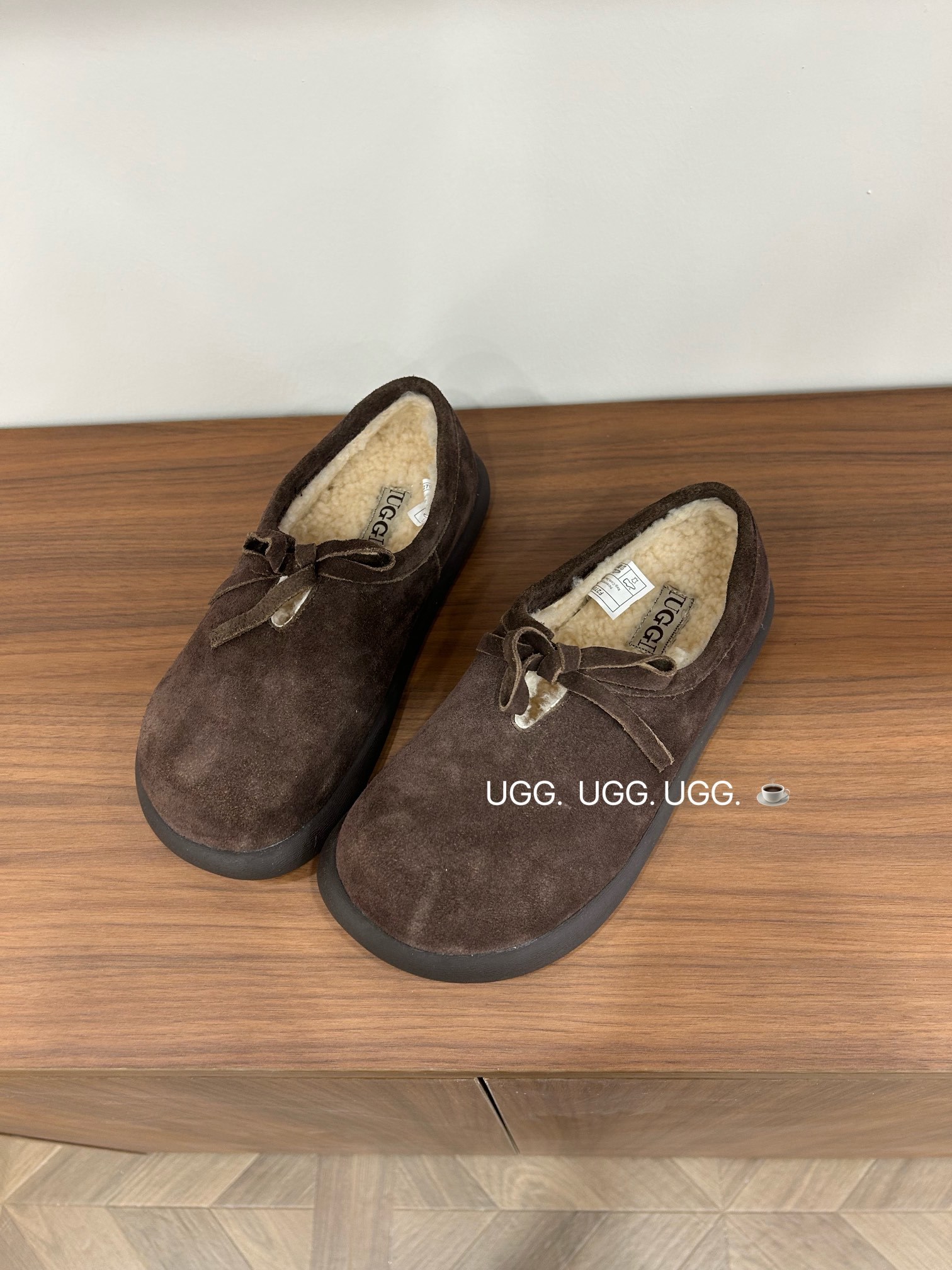 🔥「UGG复古系毛毛鞋」:把秋冬的温柔与个性,一脚踩进生活里,码数,35-40码!当复古做旧的麂皮遇上软