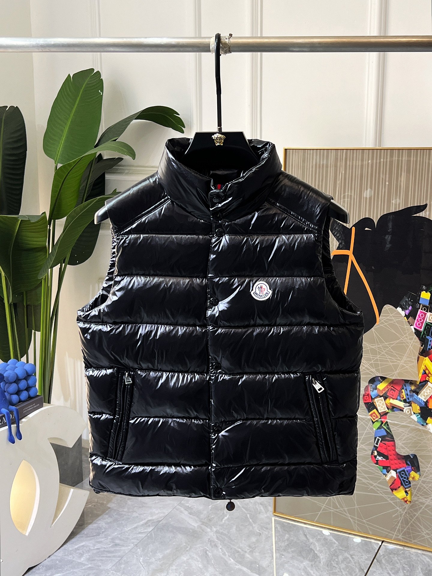 最新moncler/蒙口羽绒背心蒙家王牌尖货镇店之宝迟来的渠道好货好款！蒙口王牌渠道单最经典最火爆尼龙羽