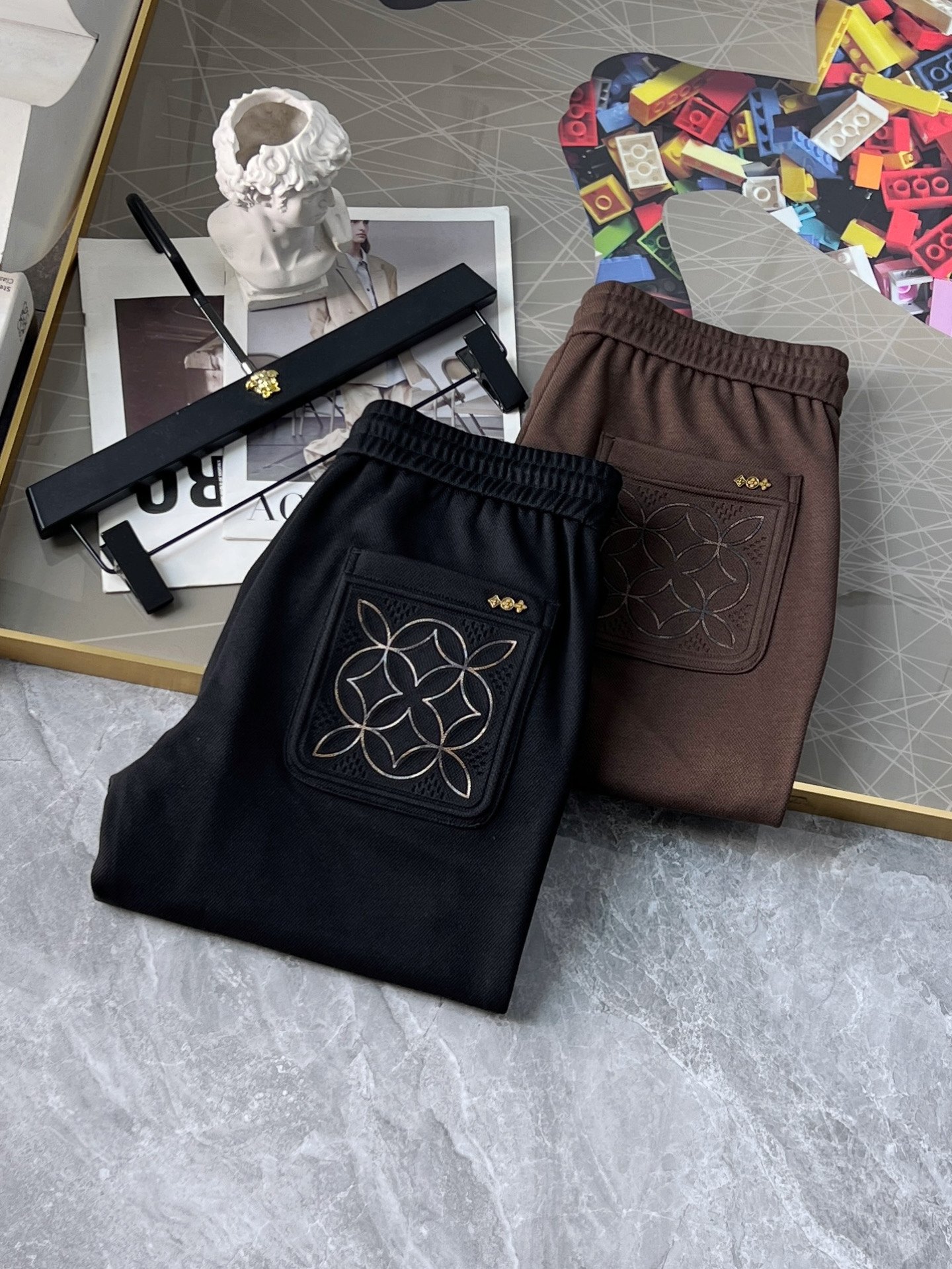 Louis Vuitton Clothing Pants & Trousers Cotton Fall/Winter Collection Fashion Casual