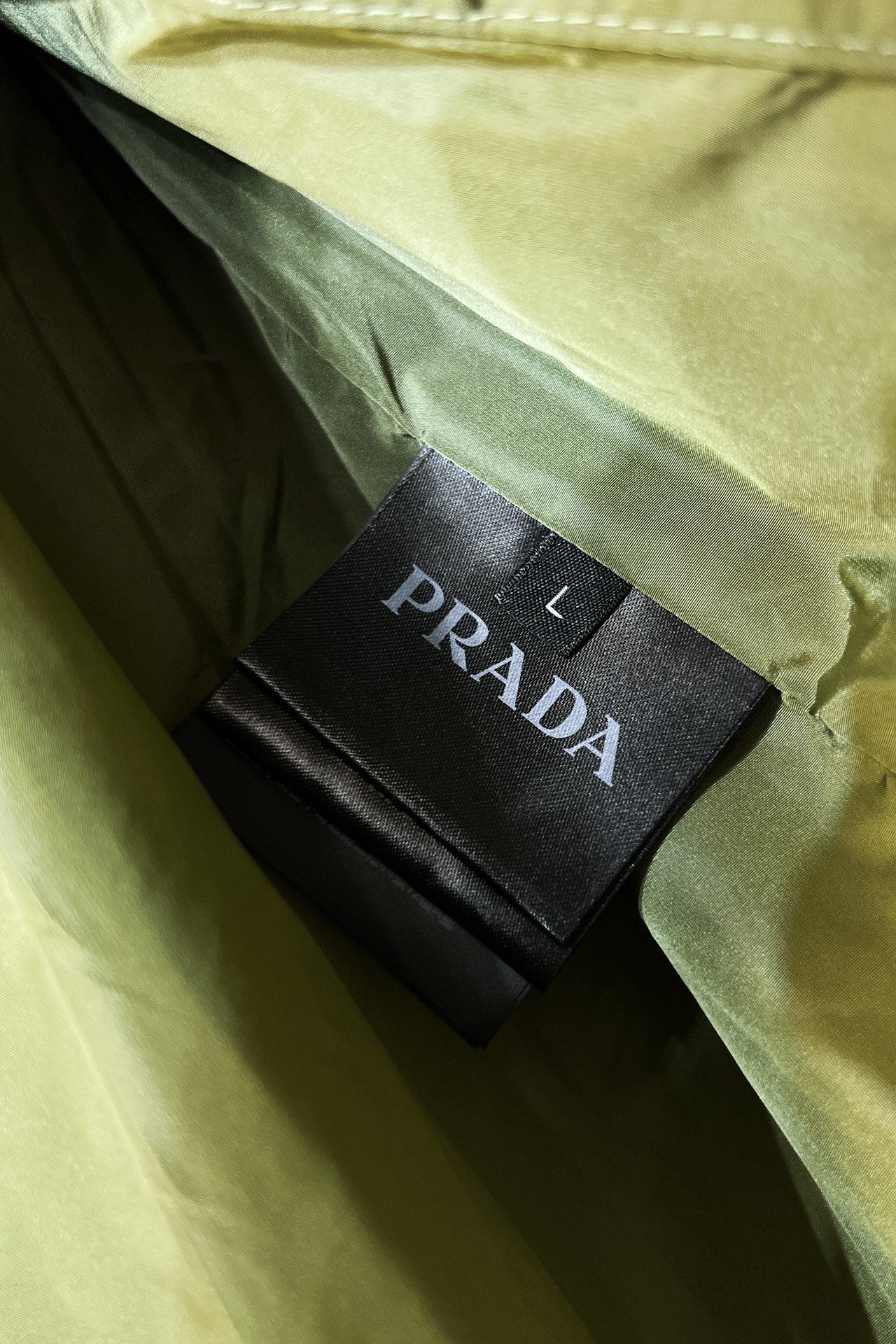 Prada男士连帽拉链棉服外套贸易公司渠道订单海外精品独家领先发售系列专柜最新秋冬海外线下款上身自然而然