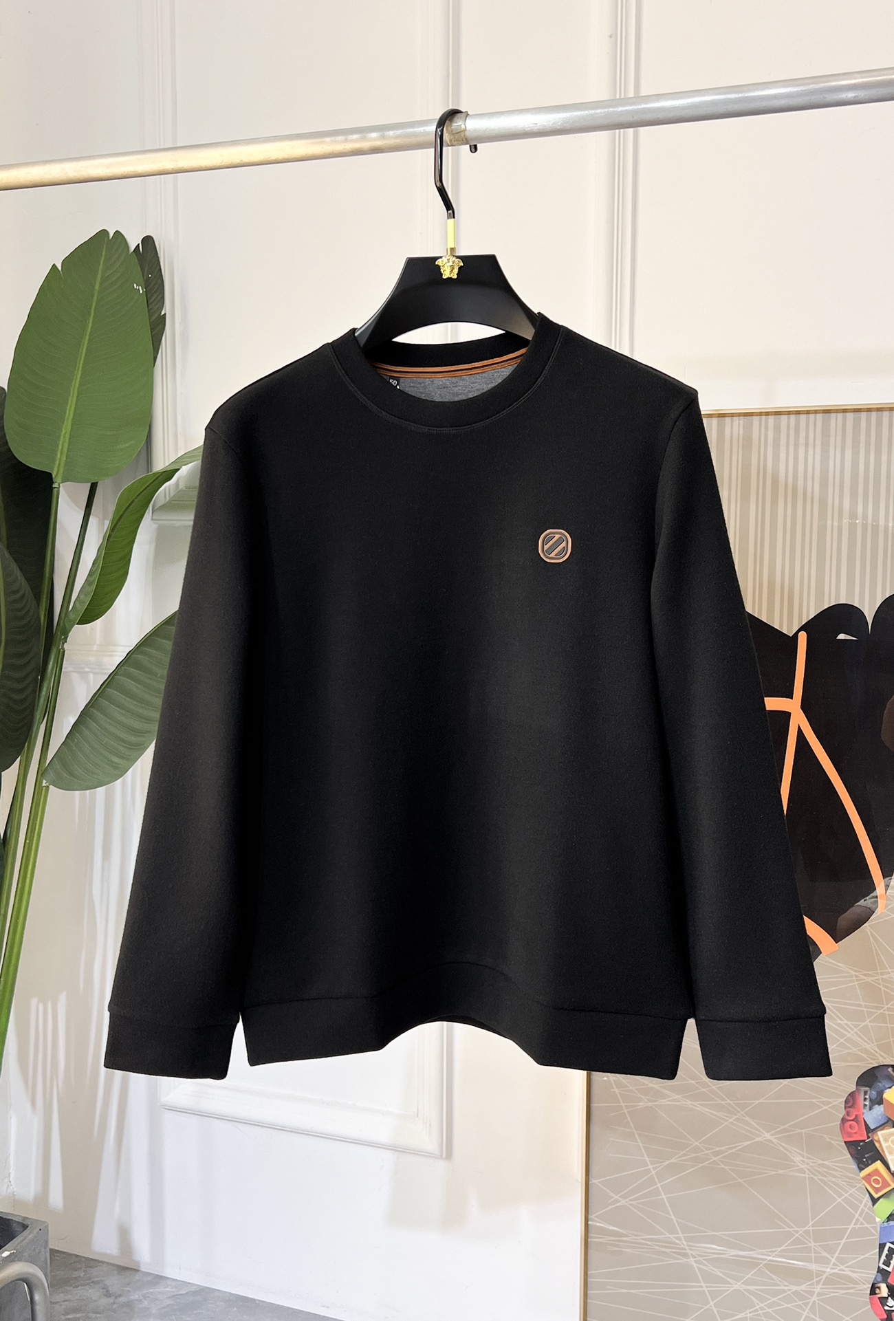 NO:682160,Ermenegildo Zegna - ss's latest hot new style in autumn, the highest version of fashionable wool sweatshirt, a classic that must be released every year. Favored and respected by major stars, it selects high-end European cotton and wool blended fabrics, is made with heavy craftsmanship, and has original hardware and accessories logo design, soft and smooth, and dense texture!  Stylish upper body!  One of the impeccable must-have styles for autumn!  M-4XL (can wear up to 200 pounds),,zegna,hoodie,sweatshirts,19860909杰尼娅 - ss秋季大爆新款,最高版本时尚羊毛卫衣、每年必出的经典之作.受各大明星的青睐推崇,精选高端欧棉羊毛混纺面料,重工艺制作,原版五金辅料logo设计,柔软顺滑,质地密实！上身时尚有型！秋季无可挑剔必选款式之一！M-4XL（最大可穿200斤）,,zegna,hoodie,sweatshirts,,Men's clothing