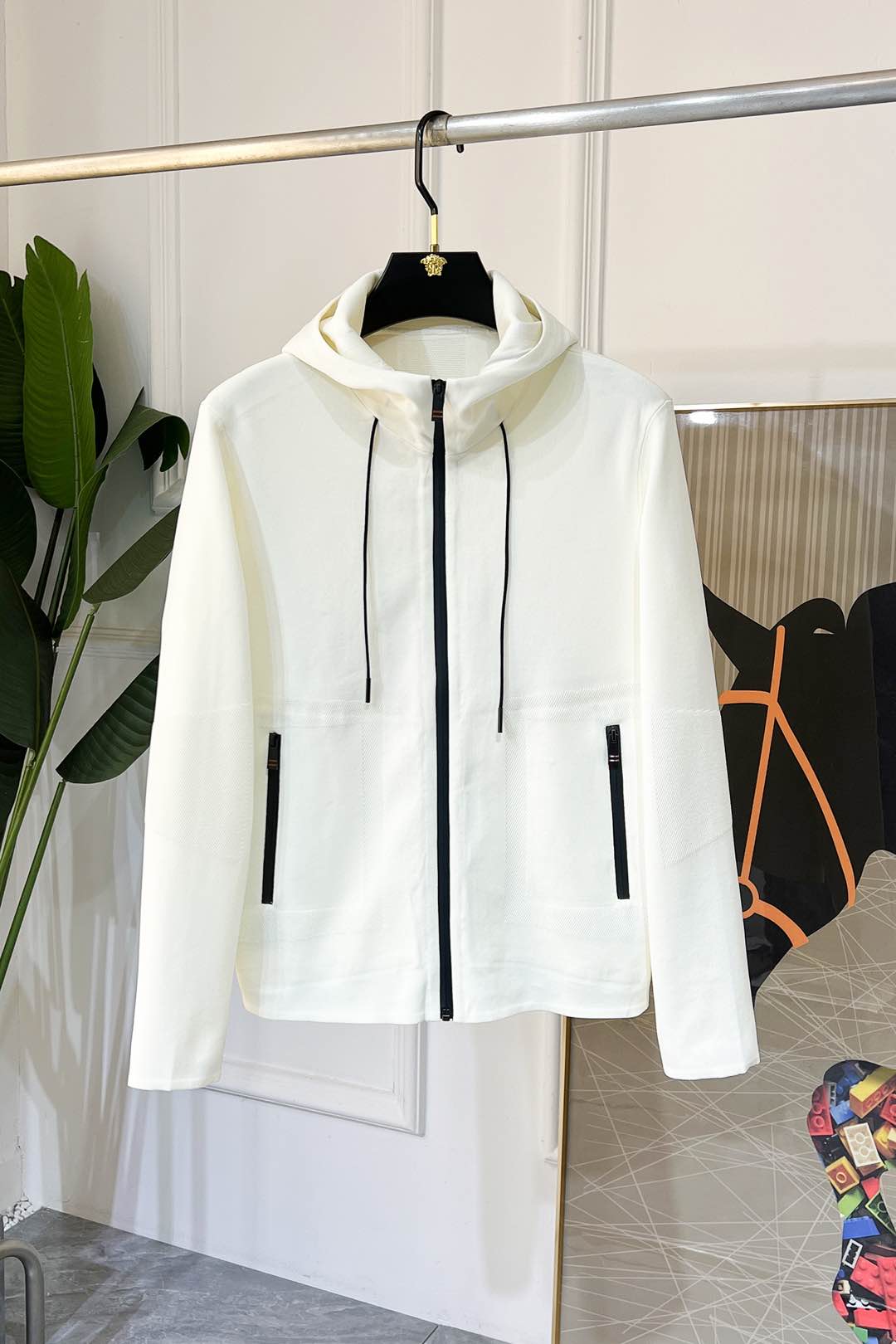 NO:116236,JINIA - 2025ss Snake Year New Year Spring Jacket Jacket, customized high-quality polyester fabric!  Top-level fashion brand elements logo design, complete with three standards!  The original hardware and accessories have smooth lines and exquisite craftsmanship, excellent upper body style, comfortable fabric, windproof and warm, and casual matching are very fashionable, handsome, casual and fashionable men's must-have!  Size M-3XL (model 178/145 catties wear L), zegna, jackets & coats, jackets & coats, alexander wang19860909杰尼娅 - 2025ss蛇年贺岁款春装夹克外套,定制高品质聚酯纤维面料！顶级时尚大牌元素logo设计,三标齐全！原版五金辅料,线条流畅,工艺精致,上身版型超赞,面料舒适,挡风保暖,随意搭配都非常时尚帅气休闲时尚男仕必备款哦！尺码M-3XL（模特178/145斤穿L）,,zegna,jackets & coats,jackets & coats,alexander wang,Men's clothing