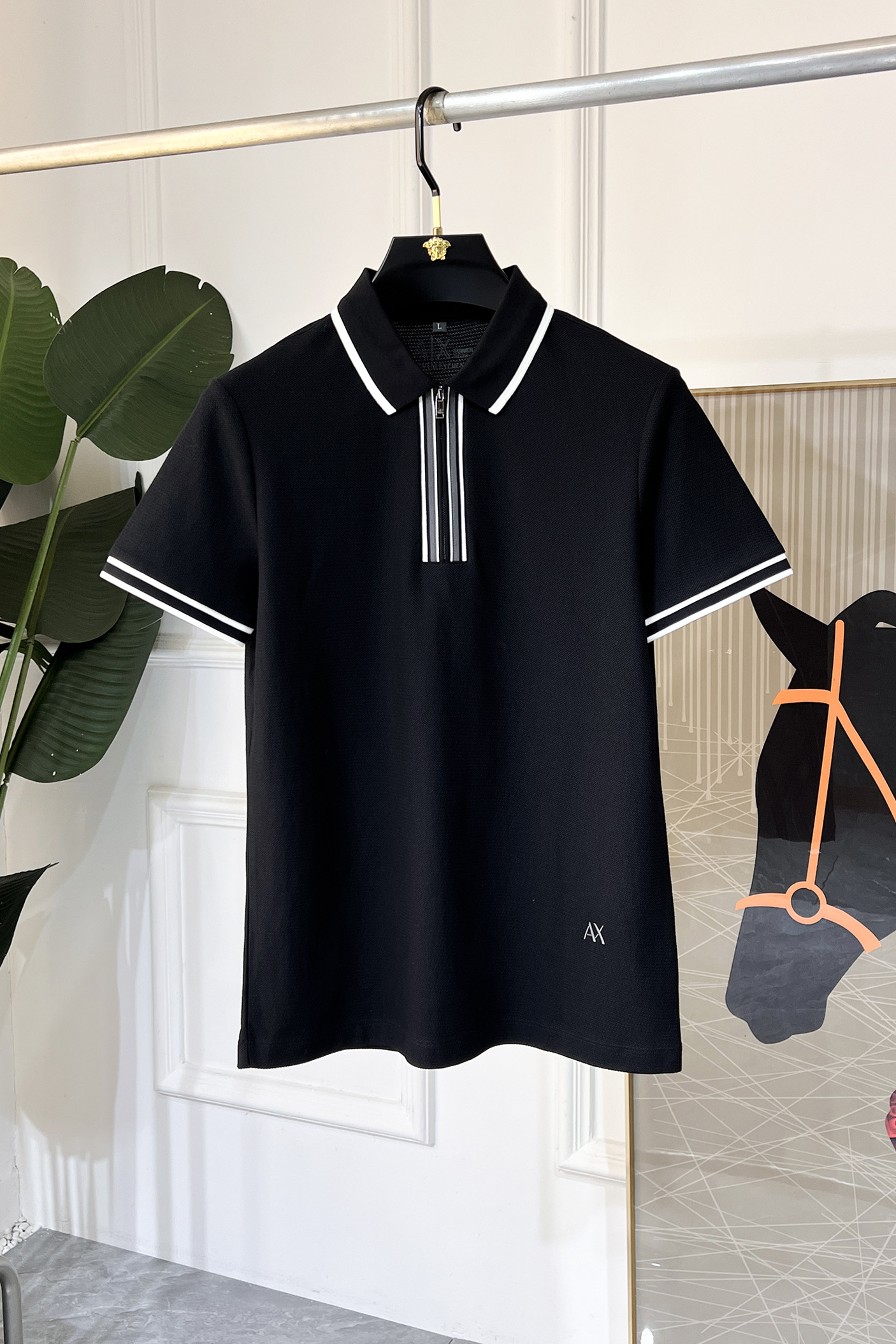 NO:117713,Armani - 2025ss Snake Spring and Summer New Polo Collar Short Sleeve Series. Selected high-quality bead floor cotton fabric, fashionable brand element logo design, excellent upper body style, delicate, comfortable and breathable fabric, super beautiful and stylish men's must-have style!  Size M-3XL (model 178/145 catties upper body L size), Armani, T-shirt, alexander wang19860909阿玛尼 - 2025ss蛇年春夏新款polo领短袖系列.精选优质珠地棉面料,时尚大牌元素logo设计,上身版型超赞,面料细腻舒适透气,随意搭配都超级好看时尚型男必备款哦！尺码M-3XL (模特178/145斤上身L码),,armani,T-shirt,alexander wang,Men's clothing