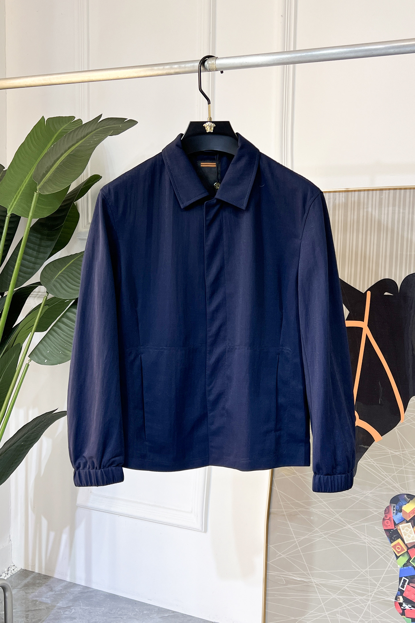 NO:117735,JINIA - 2025ss Snake Year New Year Spring Jacket Jacket, customized high-quality polyester fabric!  Top-level fashion brand elements logo design, complete with three standards!  The original hardware and accessories have smooth lines and exquisite craftsmanship, excellent upper body style, comfortable fabric, windproof and warm, and casual matching are very fashionable, handsome, casual and fashionable men's must-have!  Size M-3XL (model 178/145 catties wear L), zegna, jackets & coats, jackets & coats, alexander wang19860909杰尼娅 - 2025ss蛇年贺岁款春装夹克外套,定制高品质聚酯纤维面料！顶级时尚大牌元素logo设计,三标齐全！原版五金辅料,线条流畅,工艺精致,上身版型超赞,面料舒适,挡风保暖,随意搭配都非常时尚帅气休闲时尚男仕必备款哦！尺码M-3XL（模特178/145斤穿L）,,zegna,jackets & coats,jackets & coats,alexander wang,Men's clothing