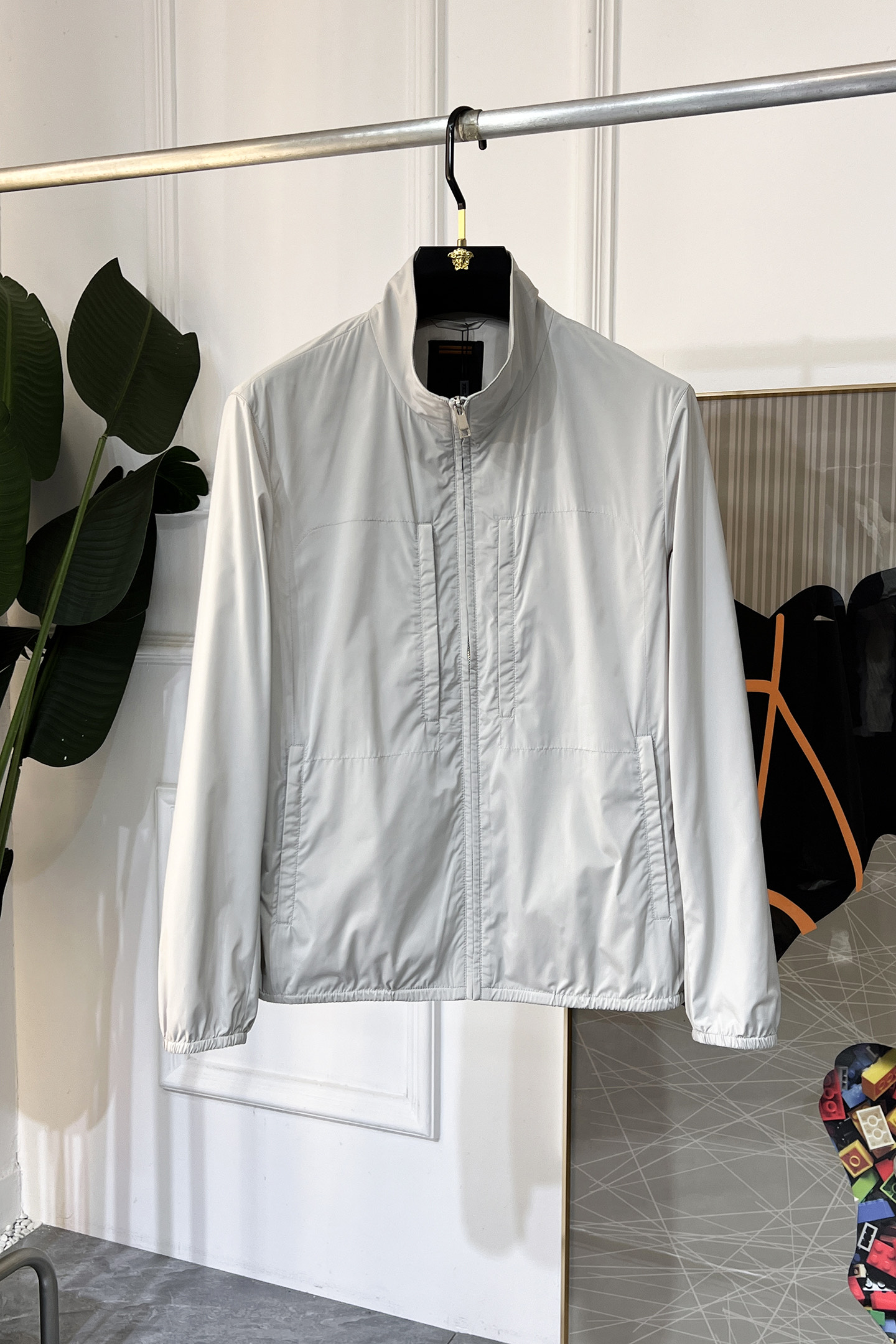 NO:116267,JINIA - 2025ss Snake Year New Year Spring Jacket Jacket, customized high-quality polyester fabric!  Top-level fashion brand elements logo design, complete with three standards!  The original hardware and accessories have smooth lines and exquisite craftsmanship, excellent upper body style, comfortable fabric, windproof and warm, and casual matching are very fashionable, handsome, casual and fashionable men's must-have!  Size M-3XL (model 178/145 catties wear L), zegna, jackets & coats, jackets & coats, alexander wang19860909杰尼娅 - 2025ss蛇年贺岁款春装夹克外套,定制高品质聚酯纤维面料！顶级时尚大牌元素logo设计,三标齐全！原版五金辅料,线条流畅,工艺精致,上身版型超赞,面料舒适,挡风保暖,随意搭配都非常时尚帅气休闲时尚男仕必备款哦！尺码M-3XL（模特178/145斤穿L）,,zegna,jackets & coats,jackets & coats,alexander wang,Men's clothing