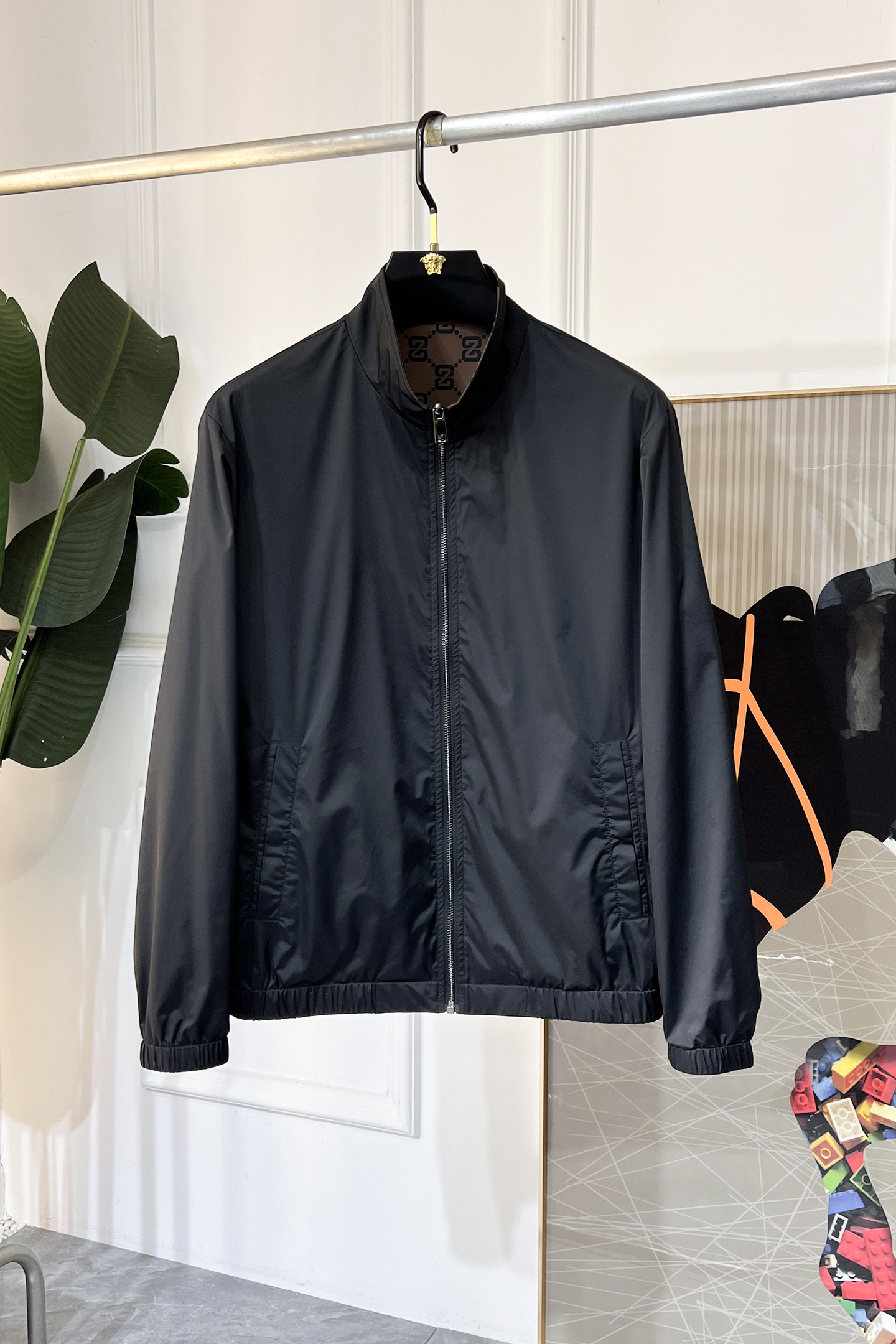 NO:116276,JINIA - 2025ss Snake Year New Year Spring Double-sided Jacket Jacket, Customized High-quality Polyester Fabric!  Top-level fashion brand elements logo design, complete with three standards!  The original hardware and accessories have smooth lines and exquisite craftsmanship, excellent upper body style, comfortable fabric, windproof and warm, and casual matching are very fashionable, handsome, casual and fashionable men's must-have!  Size M-3XL (model 178/145 catties wear L), zegna, jackets & coats, jackets & coats, alexander wang19860909杰尼娅 - 2025ss蛇年贺岁款春装双面穿夹克外套,定制高品质聚酯纤维面料！顶级时尚大牌元素logo设计,三标齐全！原版五金辅料,线条流畅,工艺精致,上身版型超赞,面料舒适,挡风保暖,随意搭配都非常时尚帅气休闲时尚男仕必备款哦！尺码M-3XL（模特178/145斤穿L）,,zegna,jackets & coats,jackets & coats,alexander wang,Men's clothing