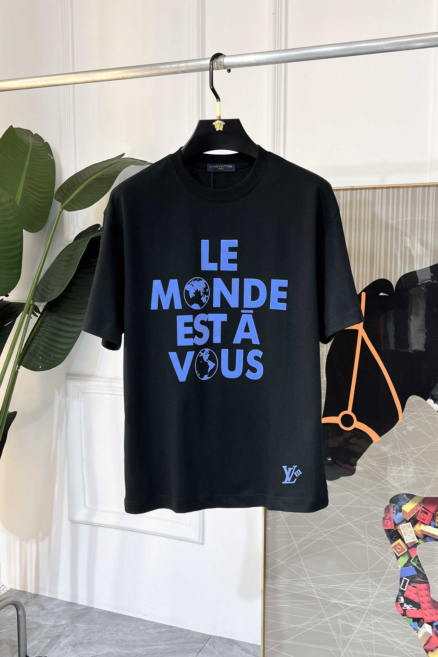 NO:117680,LV - 2025ss Snake Year New Year Spring and Summer Boutique Micro-Large Edition Short-Sleeve T-shirt Official Website Synchronization High-end Quality Customized Top-grade Long-Low Cotton Fabric, Top-level Factory 1:1 Production, Fashionable Brand Heavy Crafts Logo Design, Soft and Delicate Hands, Comfortable Skin-friendly and Casual, Very Good Body, Handsome, Handsome, Handsome, Handsome, Handsome, Handsome, Handsome, Handsome, Handsome, Handsome, Handsome, Handsome, Handsome, Handsome, Handsome, Handsome, Handsome, Handsome, Handsome, Handsome, Handsome, Handsome, Handsome, Handsome, Handsome, Handsome, Handsome, Handsome, Handsome, Handsome, Handsome, Handsome, Handsome, Handsome, Handsome, Handsome, Handsome, Handsome, Handsome, Handsome, Handsome, Handsome, Handsome, Handsome, Handsome, Handsome, Handsome, Handsome, Handsome, Handsome, Handsome, Handsome, Handsome, Handsome, Handsome, Handsome, Handsome, Handsome, Handsome, Handsome, Handsome, Handsome, Handsome, Handsome, Handsome, Handsome, Handsome, Handsome, Handsome, Handsome, Handsome, Handsome, Handsome, Handsome, Handsome, Handsome, Handsome, Handsome, Handsome, Handsome, Handsome, Handsome, Handsome, Handsome, Handsome, Handsome, Handsome, Handsome, Handsome, Handsome, Handsome, Handsome, Handsome, Handsome, Handsome, Handsome, Handsome, Handsome19860909LV - 2025ss蛇年贺岁款春夏精品微阔版短袖T恤 官网同步 高端品质 定制顶级长绒棉面料,顶级大厂1:1制作,时尚大牌重工艺logo设计,手感柔软细腻 穿着亲肤舒适 百搭休闲 上身非常赞 帅气 潮男必备品 宽松尺码XXS-M 最大可穿190斤,,louis vuitton,T-shirt,tees，t-shirt,alexander wang,Men's clothing