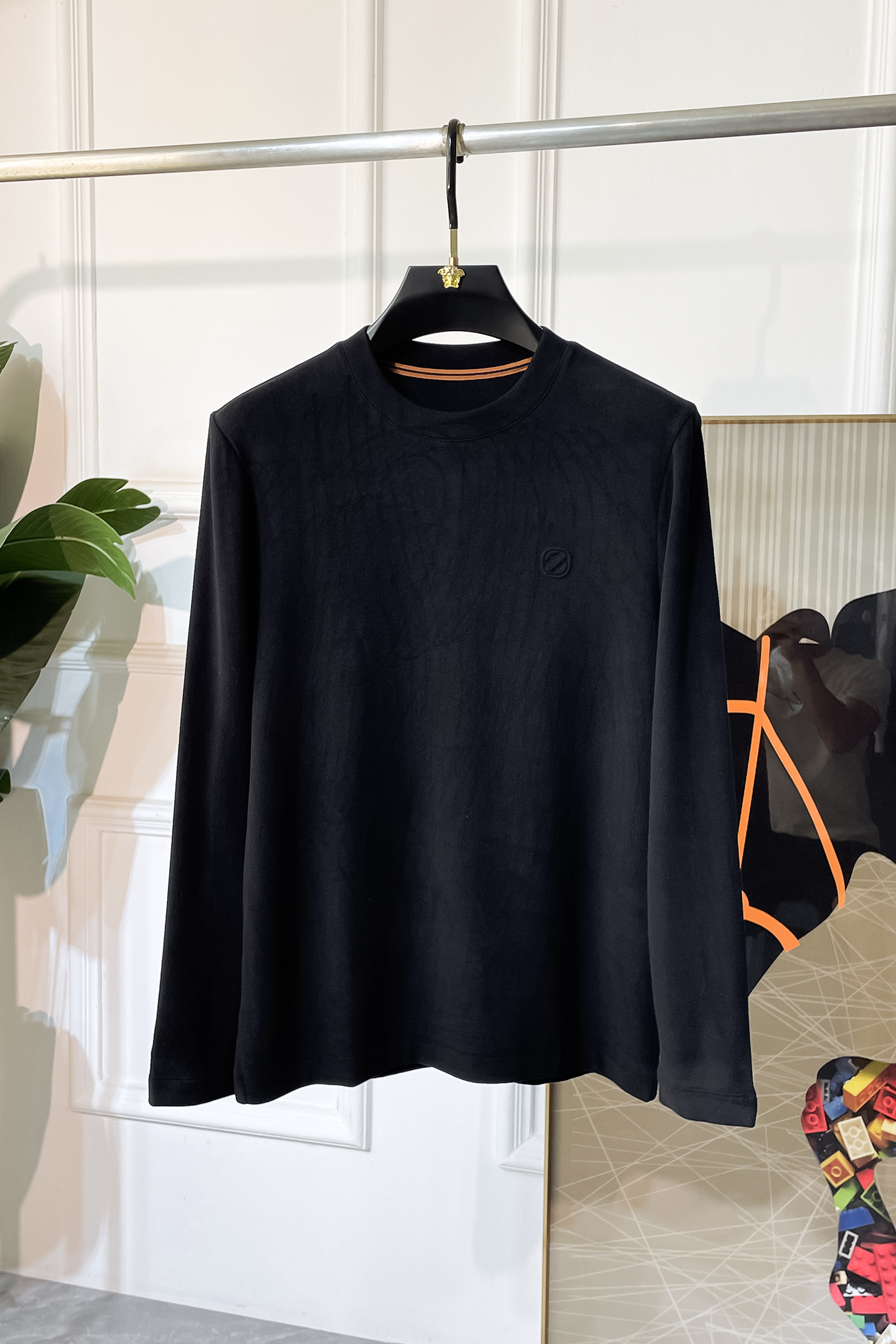 NO:522025,JINIA - 2025ss autumn clothing big long-sleeved T-shirt, using customized high-end cotton fabric, fashionable brand element logo design, soft, delicate, comfortable and warm, made with multiple craftsmanship, basic base shirts are indispensable for men's wardrobe. They can be matched with various clothing anytime and anywhere to meet your daily needs. The clothes design is simple but not simple. Dear, hurry up and buy it. Standard version size M~3XL, maximum wearable pounds!  ,zegna,tees,t-shirt,alexander wang19860909杰尼娅 - 2025ss秋装大爆款长袖T恤,采用定制高级棉面料 时尚大牌元素logo设计,柔软细腻舒适保暖,多重工艺制作,男人的衣柜都少不了基础打底衫 随时随地都可以拿来搭配各种服饰 满足您日常生活需求 ,衣服设计简约而不简单 , 亲们赶紧入手 标准版型 尺码M~3XL 最大可穿斤！,,zegna,tees，t-shirt,alexander wang,Men's clothing