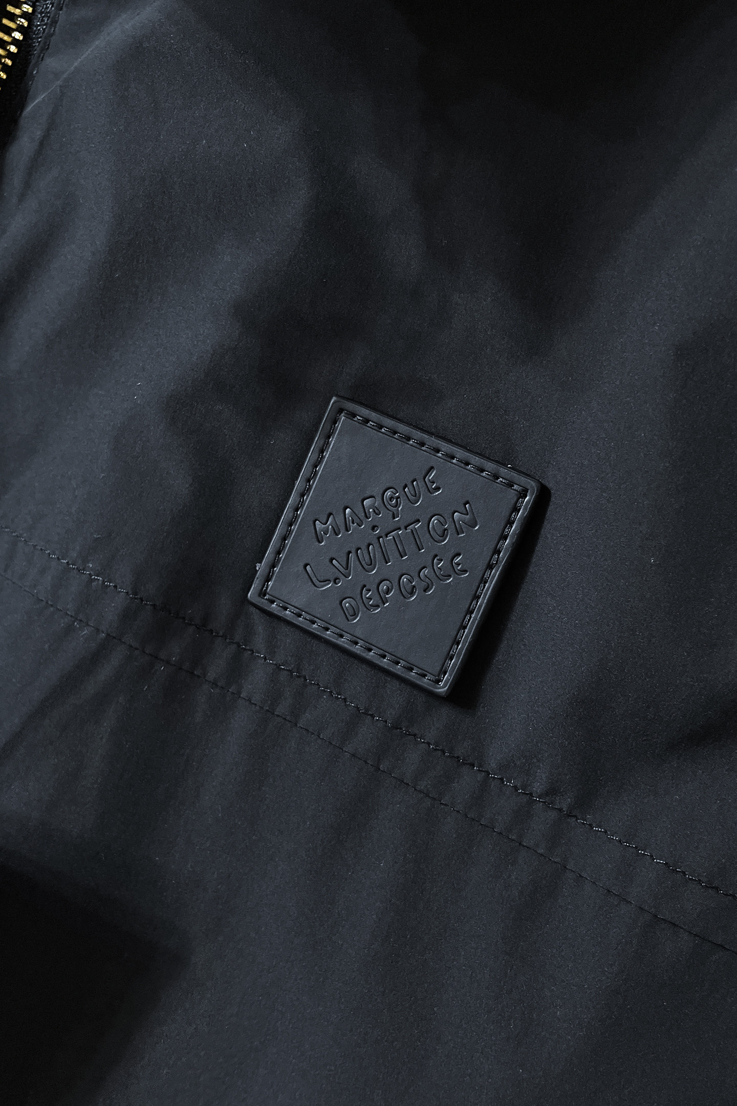 Louis Vuitton LV- 2026ss春冬大 精品双面穿夹克外套 定制高品质聚酯纤维面料 元素logo设计
