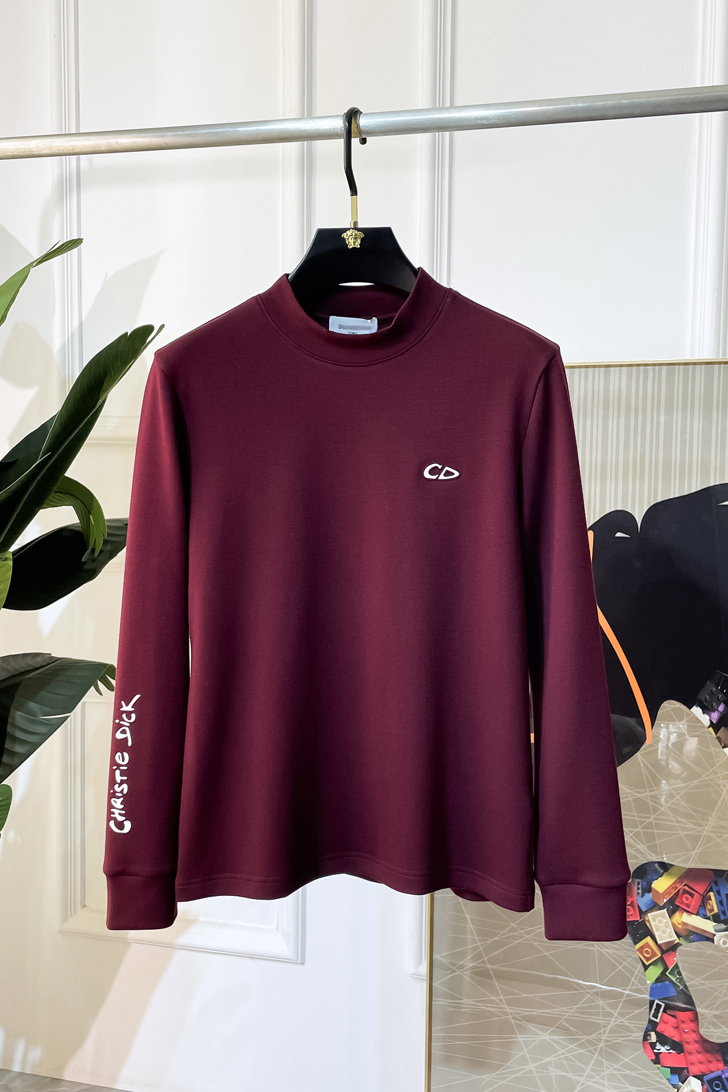 NO:528508,Dior - 2025ss autumn clothing big long-sleeved T-shirt, using customized high-end cotton fabrics, fashionable brand element logo design, soft, delicate, comfortable and warm, made with multiple craftsmanship, basic base shirts are indispensable for men's wardrobe. They can be matched with various clothing anytime and anywhere to meet your daily needs. The clothes design is simple but not simple. Dear, hurry up and buy it. Standard version size M~3XL, up to 200 pounds!  ,dior,tees,t-shirt,alexander wang19860909迪奥 - 2025ss秋装大爆款长袖T恤,采用定制高级棉面料 时尚大牌元素logo设计,柔软细腻舒适保暖,多重工艺制作,男人的衣柜都少不了基础打底衫 随时随地都可以拿来搭配各种服饰 满足您日常生活需求 ,衣服设计简约而不简单 , 亲们赶紧入手 标准版型 尺码M~3XL 最大可穿200斤！,,dior,tees，t-shirt,alexander wang,Men's clothing