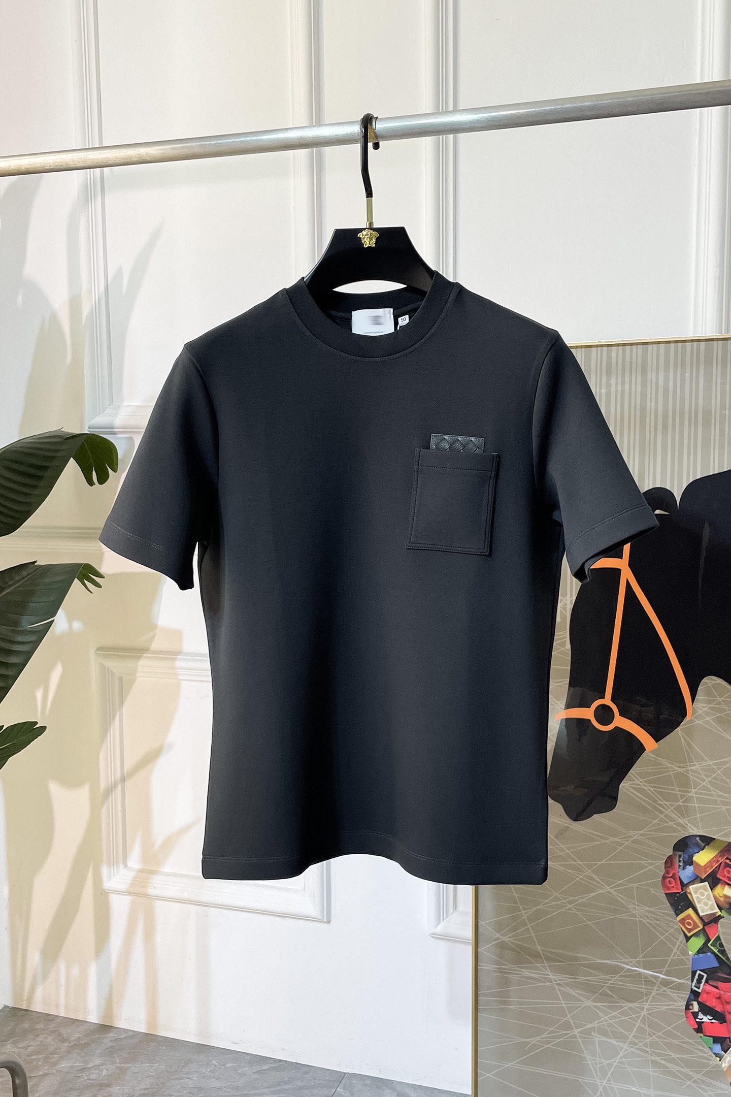 NO:524224,BV -ss autumn and winter half-sleeved base shirt series!  Casual business wear, essential for inner wear, selected top-split modal blend fabric, the fabric feels delicate, close-fitting and comfortable without thorning, the upper body style is good, warm, the counter logo design is very unique, male gods, don’t miss it!  Size M-3XL, bottega veneta,alexander wang19860909BV -ss秋冬半袖打底衫系列！休闲商务外穿 内搭必备款,精选上等-精纺莫代尔混纺面料,面料手感细腻,贴身舒适不扎肉,上身版型好 穿着保暖,专柜标志设计非常独特,男神们别错过！ 尺码 M-3XL,,bottega veneta,alexander wang,Men's clothing