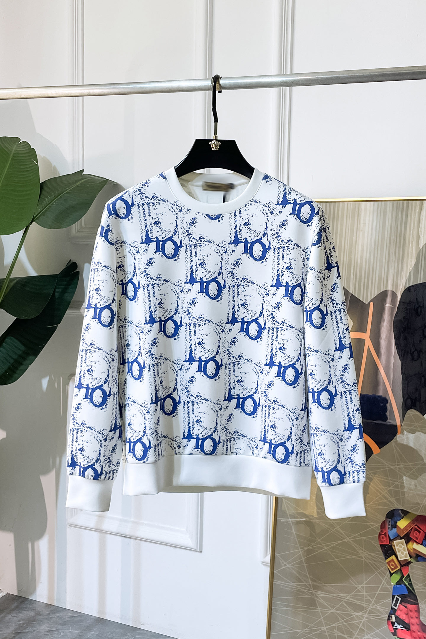 NO:601496,Dior - 2025ss autumn hot new model, the highest version of fashionable pullover sweatshirt and T-shirt, a classic that must be released every year. Favored and respected by major stars, it selects high-end European cotton blended fabrics, made with heavy craftsmanship, original hardware accessories logo design, soft and smooth, and dense texture!  Stylish upper body!  One of the impeccable must-have styles for autumn!  M-3XL,,dior,hoodie,sweatshirts,tees,t-shirt,alexander wang19860909迪奥 - 2025ss秋季大爆新款,最高版本时尚套头卫衣T恤、每年必出的经典之作.受各大明星的青睐推崇,精选高端欧棉混纺面料,重工艺制作,原版五金辅料logo设计,柔软顺滑,质地密实！上身时尚有型！秋季无可挑剔必选款式之一！M-3XL,,dior,hoodie,sweatshirts,tees，t-shirt,alexander wang,Men's clothing