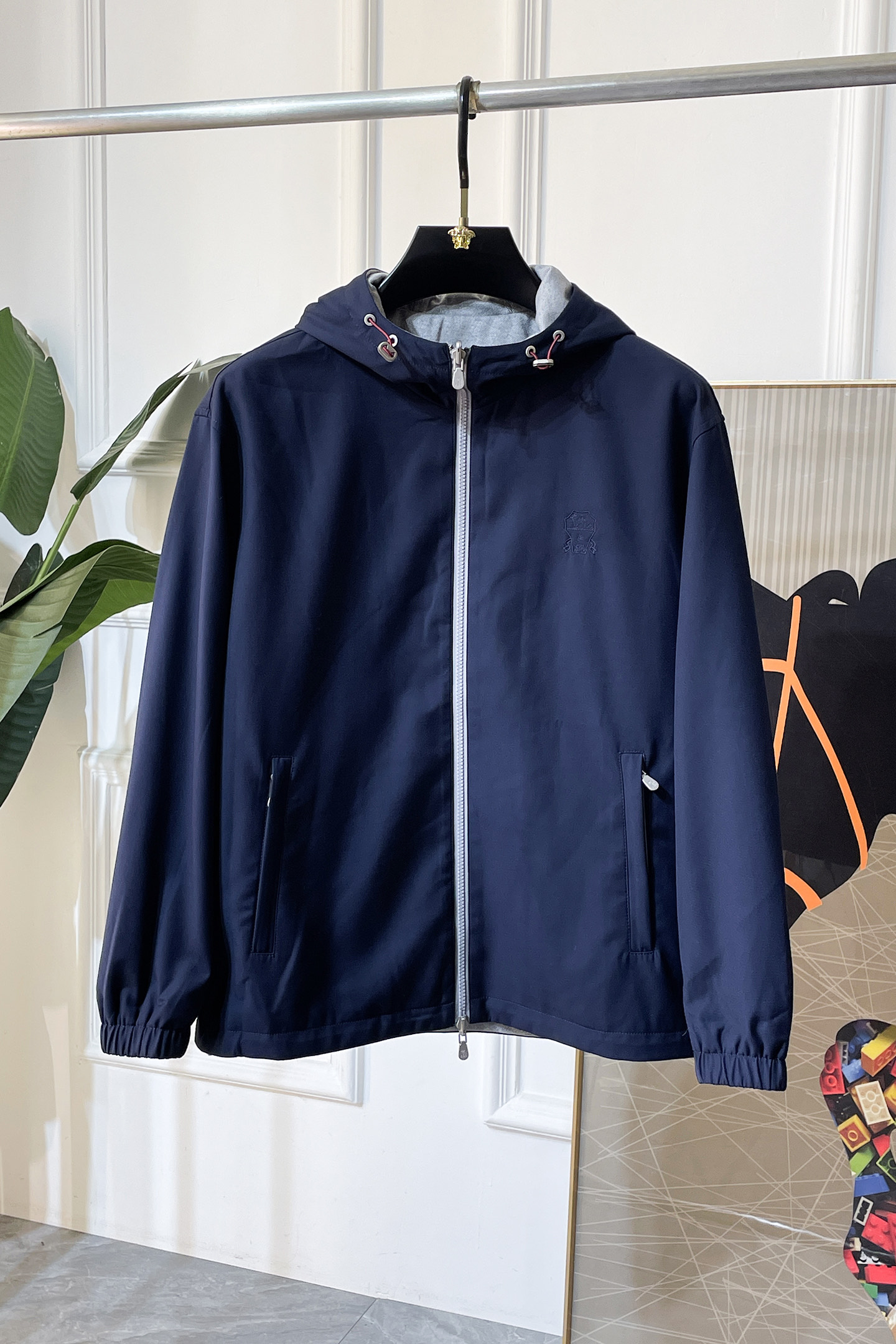 NO:601510,Bc - 2025ss autumn and winter hot style boutique jacket, customized high-quality polyester fiber fabric!  Logo design with top fashion big-name elements, complete with three standards!  Original hardware accessories, smooth lines, exquisite craftsmanship, awesome upper body shape, comfortable fabrics, windproof and warm, it is very fashionable, handsome and a must-have for casual and fashionable men with any combination!  Sizes M-3XL can fit up to 190 pounds!  ,,jackets & coats,jackets & coats,alexander wang19860909Bc - 2025ss秋冬大爆款精品夹克外套,定制高品质聚酯纤维面料！顶级时尚大牌元素logo设计,三标齐全！原版五金辅料,线条流畅,工艺精致,上身版型超赞,面料舒适,挡风保暖,随意搭配都非常时尚帅气休闲时尚男仕必备款哦！尺码M-3XL 最大可穿190斤！,,jackets & coats,jackets & coats,alexander wang,Men's clothing