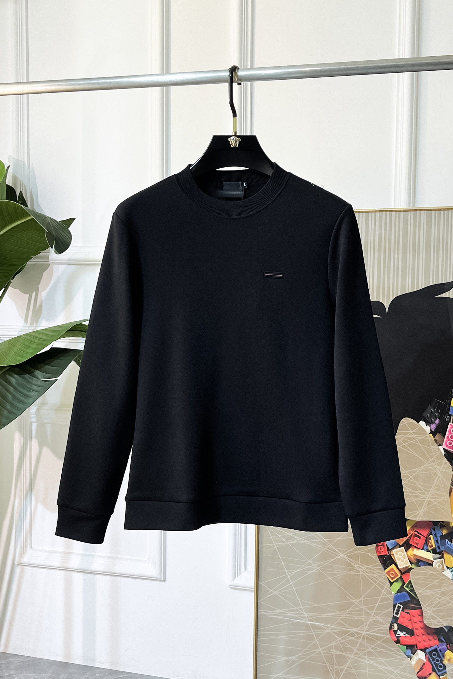 NO:614531,Zegna - 2025ss hot new style in autumn, the highest version of fashionable pullover cashmere sweatshirt, a classic that must be released every year. Favored and respected by major stars, it selects high-end European cotton blended fabrics, made with heavy craftsmanship, original hardware accessories logo design, soft and smooth, and dense texture!  Stylish upper body!  One of the impeccable must-have styles for autumn!  M-3XL can wear up to 190 pounds!  ,,zegna,hoodie,sweatshirts,alexander wang19860909杰尼娅- 2025ss秋季大爆新款,最高版本时尚套头羊绒卫衣、每年必出的经典之作.受各大明星的青睐推崇,精选高端欧棉混纺面料,重工艺制作,原版五金辅料logo设计,柔软顺滑,质地密实！上身时尚有型！秋季无可挑剔必选款式之一！M-3XL 最大穿190斤！,,zegna,hoodie,sweatshirts,alexander wang,Men's clothing