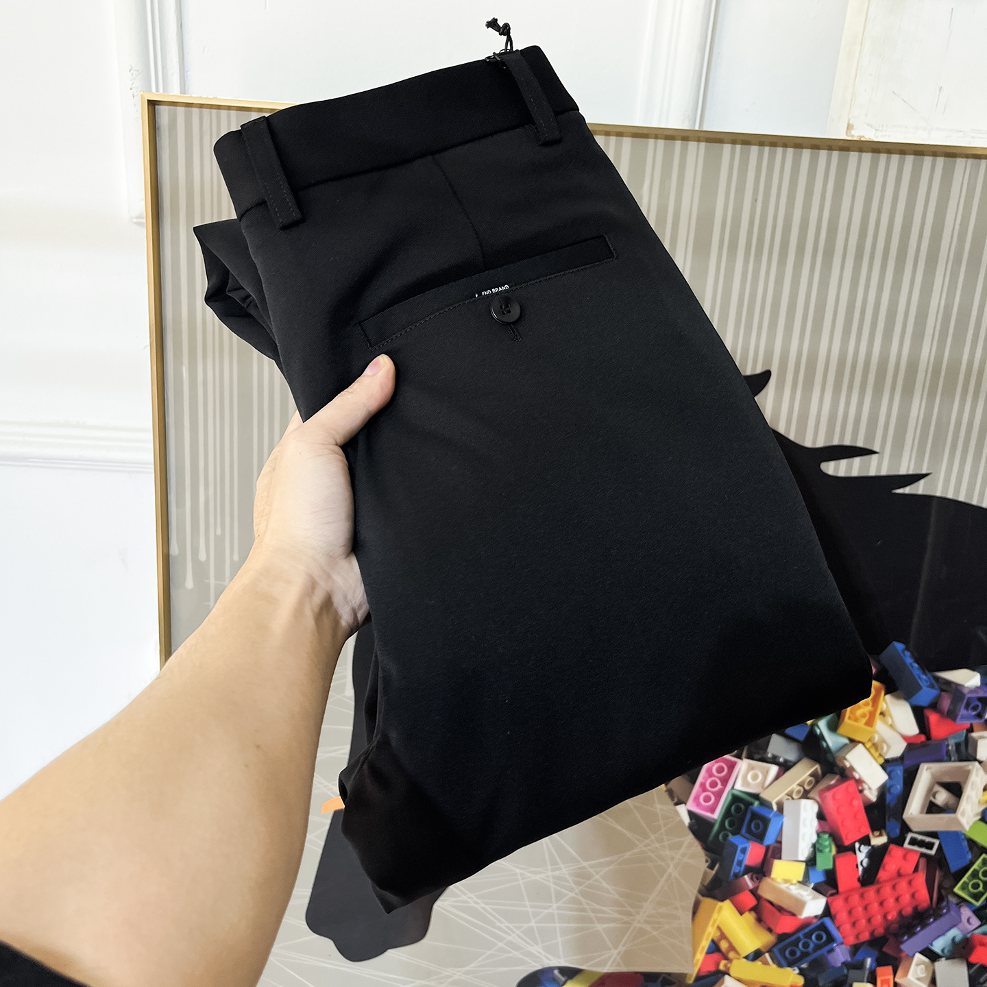 NO:682165,Armani - ss winter warm artifact, men's down pants, super stylish, customized with the highest quality 90 duck down drill-proof velvet fabric, excellent fluffiness, full filling, light and not tight, fashionable and simple, high-definition national standard weight, windproof and warm design. Original fabric, warm and stylish, cold-proof and warm, every detail shows craftsmanship, truly 0 error works with the counter. Seize the opportunity with intention. Purchasing level-recommended to keep the money!  Size 29-38,,armani,down jacket,19860909阿玛尼 - ss冬季保暖神器 男士羽绒裤 超有型 定制最高等90鸭绒防钻绒面料、蓬松度极好,填充物饱满,轻便不压身,时尚简约,高定国标克重 防风保暖设计.原版面料,保暖有型、御寒保暖、处处细节显工艺,真正做到与柜台0误差作品 有心的把握机会吧.代购级别-推荐自留款！码数29-38,,armani,down jacket,,Men's clothing