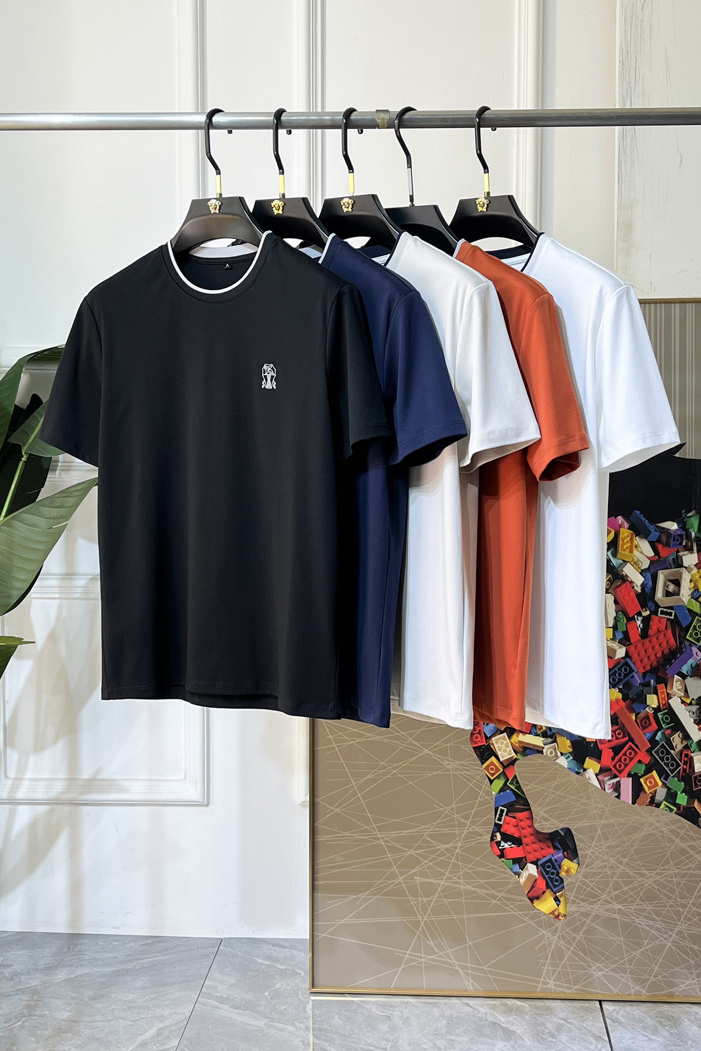 NO:776666,Bc - 2026ss Spring and Summer high-quality short-sleeved T-shirt for the Year of the Horse, synchronized with the official website, high-end quality, customized top-grade Xinjiang long-staple cotton fabric, 1:1 production by top manufacturers, fashionable brand heavy craftsmanship logo design, soft and delicate feel, skin-friendly and comfortable to wear, versatile and casual, the upper body is very good, handsome, a must-have for trendy men, size M-4XL, can wear up to 200 pounds!  ,,T-shirt,tees,t-shirt,19860909Bc - 2026ss马年贺岁款春夏精品短袖T恤 官网同步 高端品质 定制顶级新疆长绒棉面料,顶级大厂1:1制作,时尚大牌重工艺logo设计,手感柔软细腻 穿着亲肤舒适 百搭休闲 上身非常赞 帅气 潮男必备品 尺码M-4XL 最大可穿200斤！,,T-shirt,tees，t-shirt,,Men's clothing