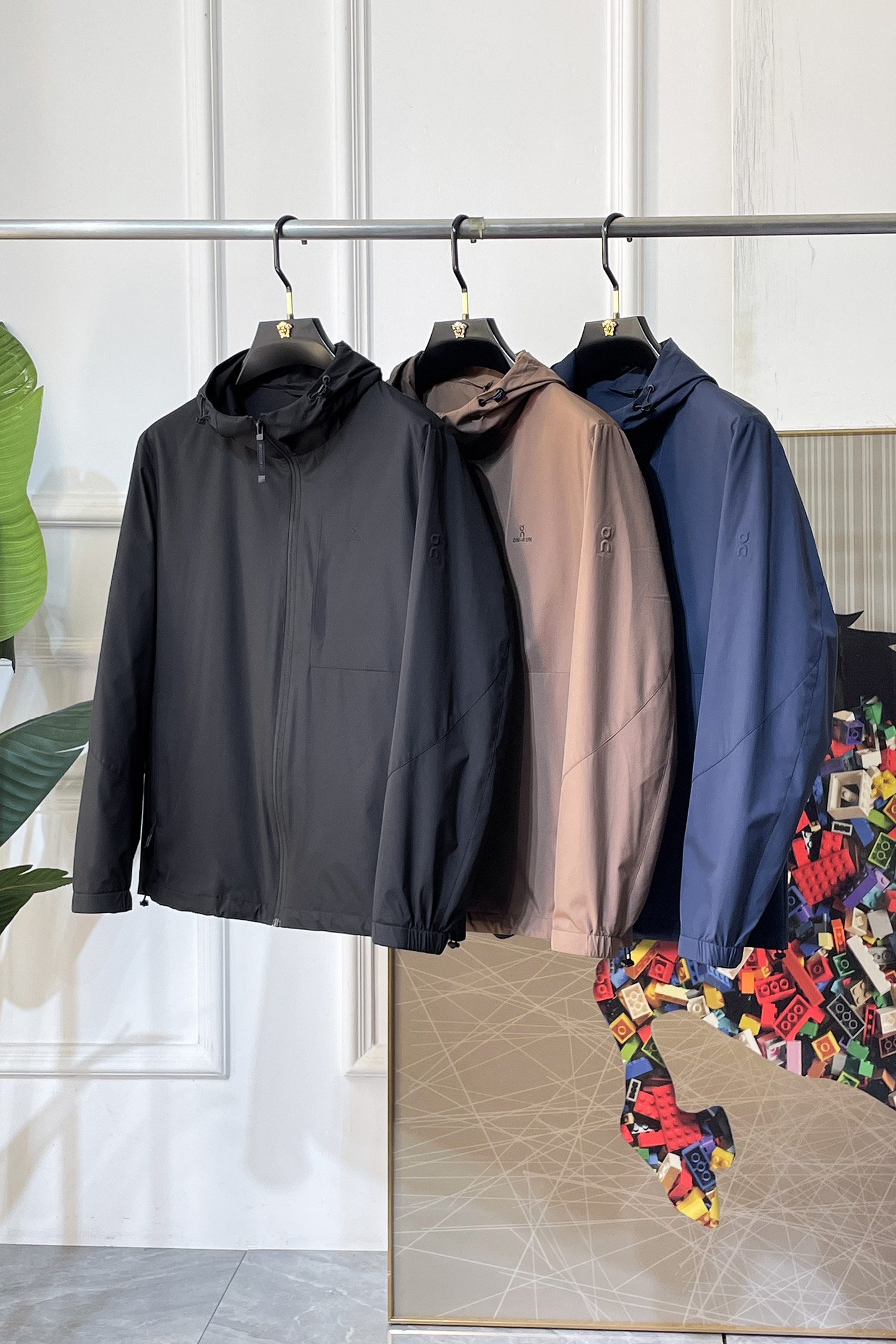 NO:757730,1976ss Year of the Horse Spring Jacket, customized with high-quality polyester fiber fabric!  Logo design with top fashion big-name elements, complete with three standards!  Original hardware accessories, smooth lines, exquisite craftsmanship, awesome upper body shape, comfortable fabrics, windproof and warm, it is very fashionable, handsome and a must-have for casual and fashionable men with any combination!  Sizes M-3XL, maximum weight!  ,,jackets & coats,jackets & coats,198609091976ss马年贺岁款春装夹克外套,定制高品质聚酯纤维面料！顶级时尚大牌元素logo设计,三标齐全！原版五金辅料,线条流畅,工艺精致,上身版型超赞,面料舒适,挡风保暖,随意搭配都非常时尚帅气休闲时尚男仕必备款哦！尺码M-3XL 最大穿斤！,,jackets & coats,jackets & coats,,Men's clothing