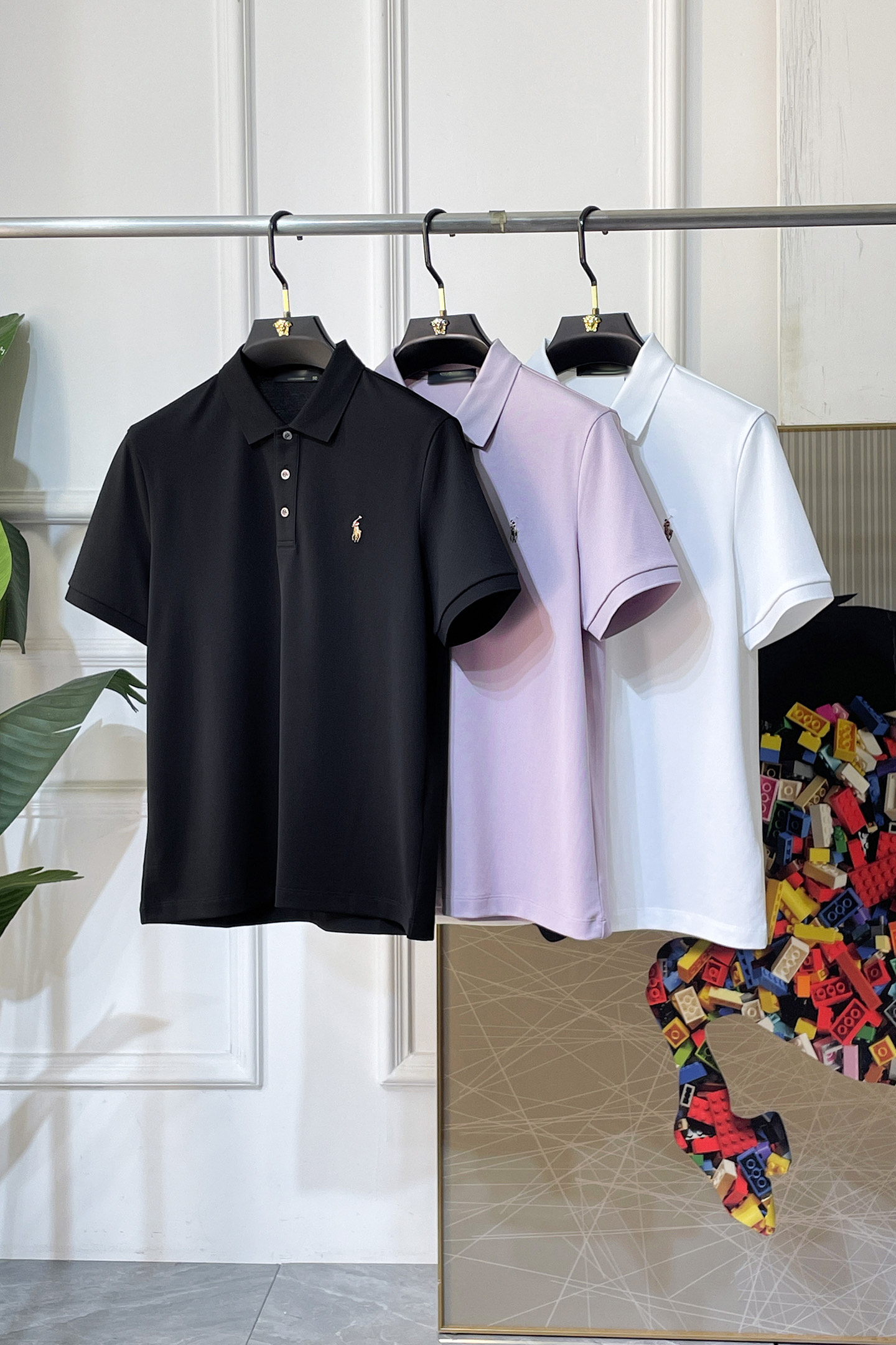 NO:757700,Paul - 2026ss New Year of the Horse spring and summer new polo collar short-sleeved series. Selected high-quality double mercerized pique cotton fabrics, fashionable big-name element logo design, awesome upper body shape, fine, comfortable and breathable fabrics, super good-looking with any combination, a must-have for fashionable men!  Sizes M-3XL can fit up to 200 pounds!  ,,T-shirt,19860909保罗 - 2026ss马年春夏新款polo领短袖系列.精选优质双丝光珠地棉面料,时尚大牌元素logo设计,上身版型超赞,面料细腻舒适透气,随意搭配都超级好看时尚型男必备款哦！尺码M-3XL 最大可穿200斤！,,T-shirt,,Men's clothing