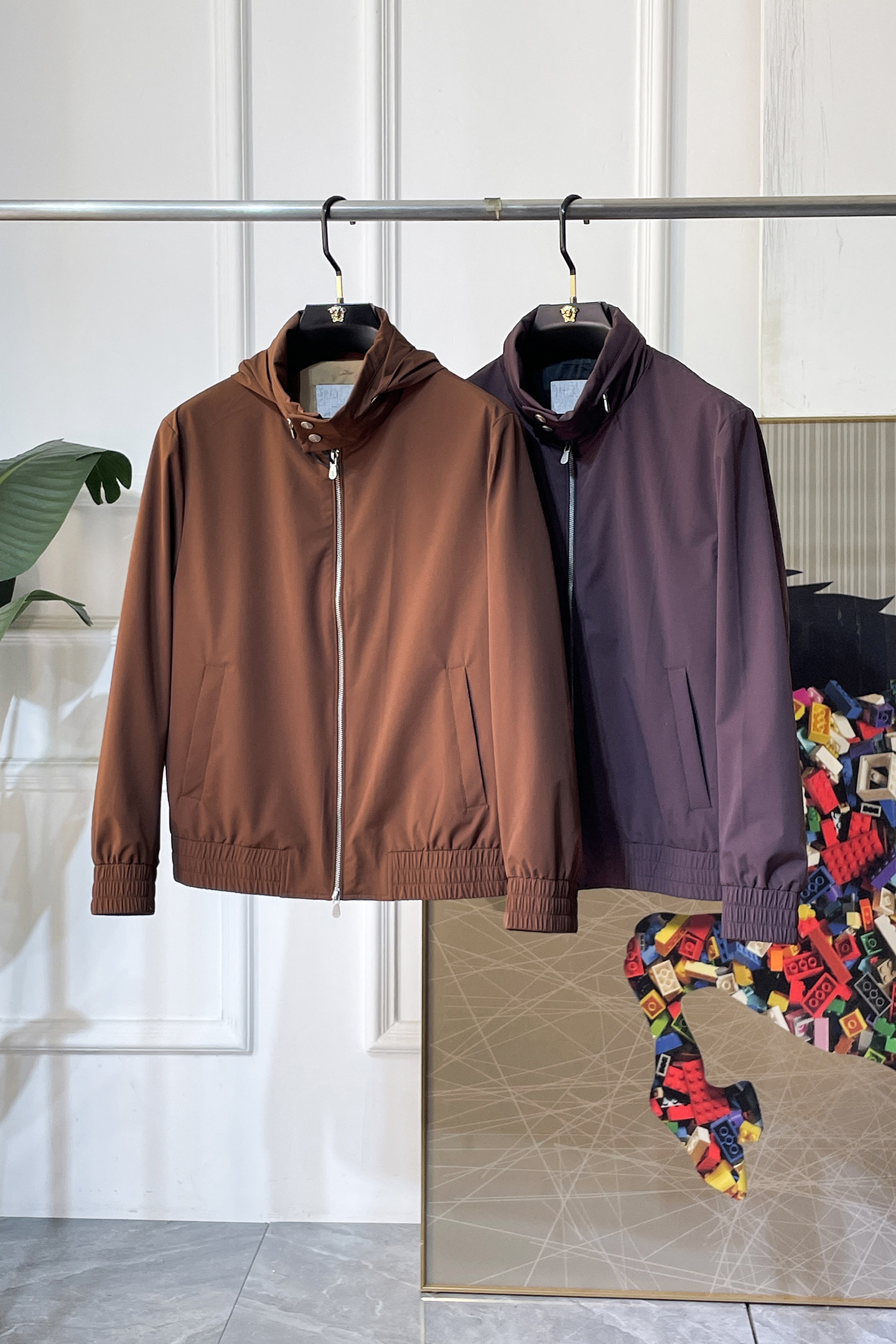 NO:760778,Bc - 2026ss Year of the Horse Spring Jacket, customized with high-quality polyester fiber fabric!  Logo design with top fashion big-name elements, complete with three standards!  Original hardware accessories, smooth lines, exquisite craftsmanship, awesome upper body shape, comfortable fabrics, windproof and warm, it is very fashionable, handsome and a must-have for casual and fashionable men with any combination!  Sizes M-3XL can fit up to 190 pounds!  ,,jackets & coats,jackets & coats,19860909Bc - 2026ss马年贺岁款春装夹克外套,定制高品质聚酯纤维面料！顶级时尚大牌元素logo设计,三标齐全！原版五金辅料,线条流畅,工艺精致,上身版型超赞,面料舒适,挡风保暖,随意搭配都非常时尚帅气休闲时尚男仕必备款哦！尺码M-3XL 最大穿190斤！,,jackets & coats,jackets & coats,,Men's clothing