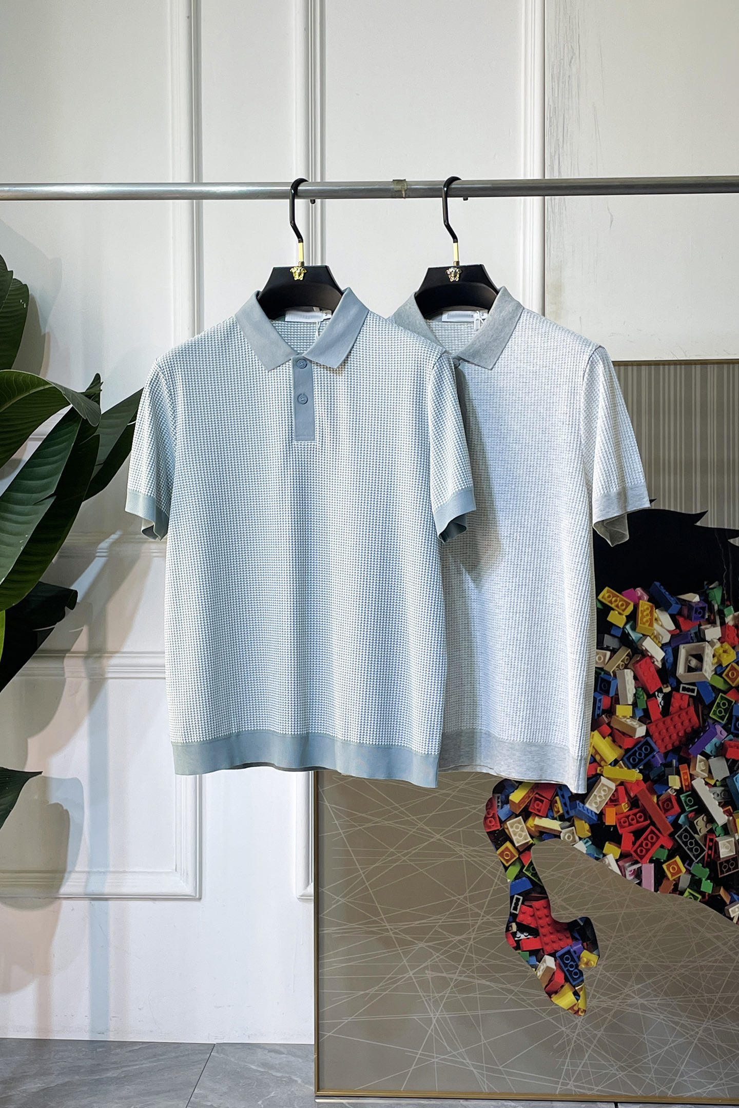 NO:838420,Zegna - 2026ss New Year of the Horse spring and summer new polo collar short-sleeved series. Selected high-quality silk cotton fabrics, fashionable big-name element logo design, awesome upper body shape, fine fabrics, comfortable and breathable, super good-looking with any combination, a must-have for fashionable men!  Sizes M-3XL can fit up to 200 pounds!  ,,zegna,T-shirt,19860909杰尼娅 - 2026ss马年春夏新款polo领短袖系列.精选优质蚕丝棉面料,时尚大牌元素logo设计,上身版型超赞,面料细腻舒适透气,随意搭配都超级好看时尚型男必备款哦！尺码M-3XL 最大可穿200斤！,,zegna,T-shirt,,Men's clothing