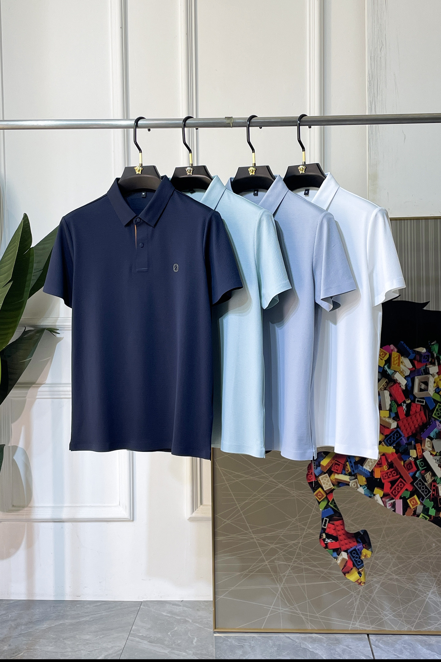 NO:838414,Zegna - 2026ss New Year of the Horse spring and summer new polo collar short-sleeved series. Selected high-quality long-staple cotton fabrics, fashionable big-name element logo design, awesome upper body shape, fine, comfortable and breathable fabrics, super good-looking with any combination, a must-have for fashionable men!  Sizes M-4XL can fit up to 200 pounds!  ,,zegna,T-shirt,19860909杰尼娅 - 2026ss马年春夏新款polo领短袖系列.精选优质长绒棉面料,时尚大牌元素logo设计,上身版型超赞,面料细腻舒适透气,随意搭配都超级好看时尚型男必备款哦！尺码M-4XL 最大可穿200斤！,,zegna,T-shirt,,Men's clothing