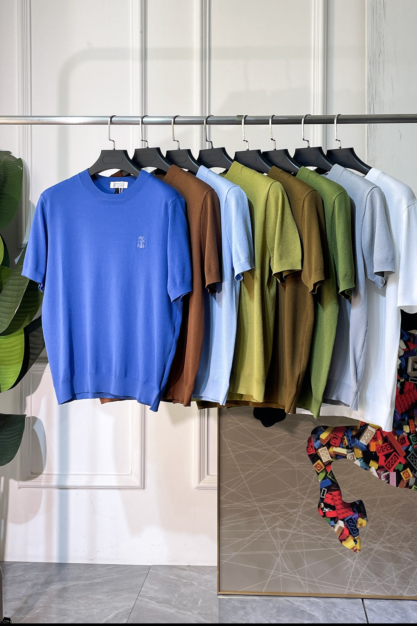 NO:936004,Bc - 2026ss Year of the Horse Spring and Summer's latest hot style high-quality knitted short-sleeved T-shirt, made of customized imported soft Yilite fabric, embellished with fashionable big-name element logos, breathable fabric, delicate and soft texture, cool and smooth against the body. Moisture-wicking, simple and generous yet fashionable, three-dimensional tailoring, super stylish upper body!  A must-have for fashionistas, sizes M-4XL, can be worn up to 200 pounds!  ,,T-shirt,tees,t-shirt,19860909Bc - 2026ss马年春夏最新大爆款精品针织短袖T恤,定制进口轻柔伊力特面料,时尚大牌元素logo点缀,会呼吸的面料,质感细腻柔软,贴身冰爽顺滑.吸湿排汗,简约大方又不失时尚,版型立体裁剪,上身超有型！时尚潮人必备款 尺码M-4XL 最大可穿可穿200斤！,,T-shirt,tees，t-shirt,,Men's clothing