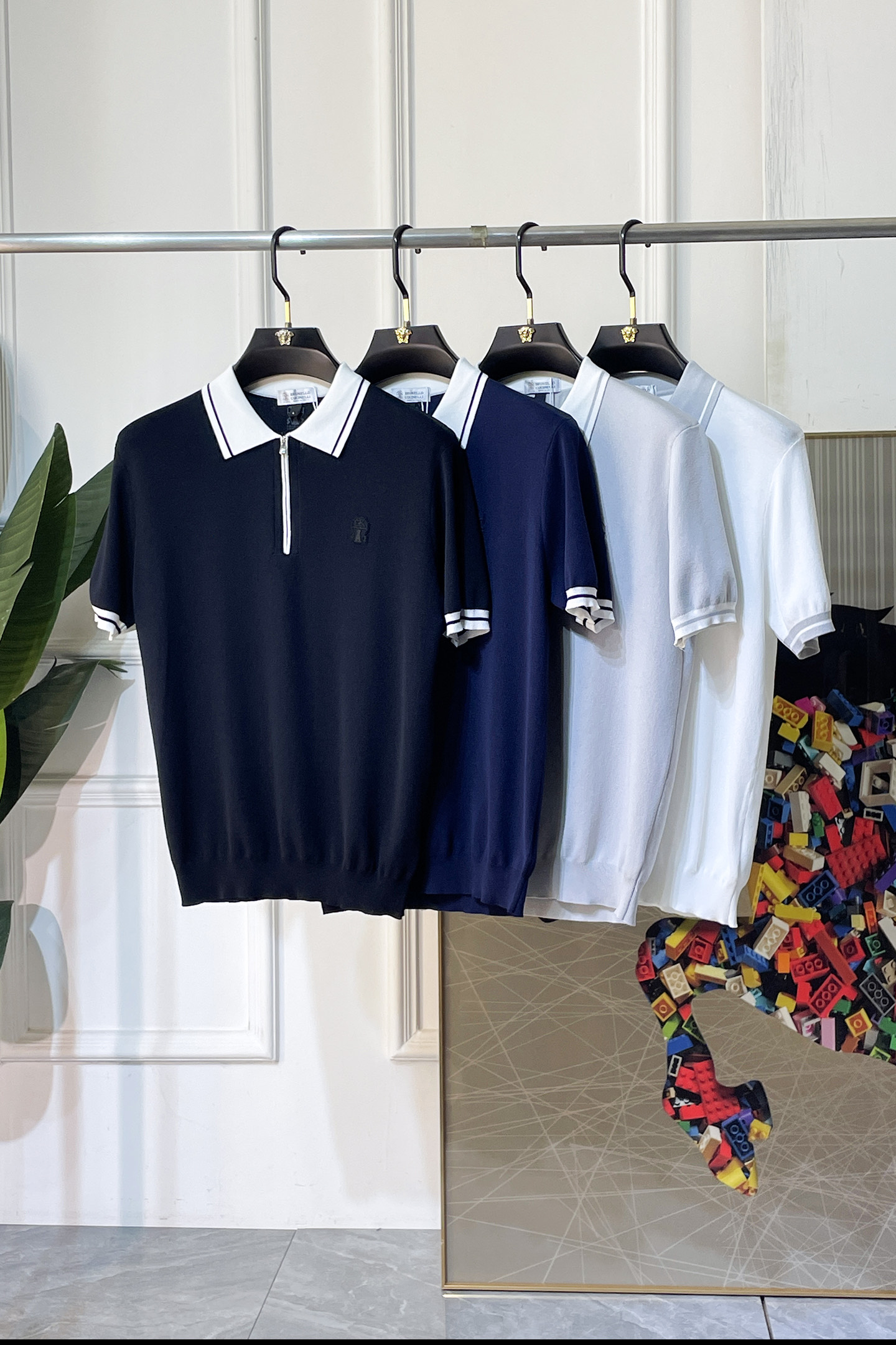 NO:849319,Bc - 2026ss Year of the Horse Spring and Summer's latest hot style high-quality knitted short-sleeved T-shirt, made of customized imported soft Yilite fabric, embellished with fashionable big-name element logos, breathable fabric, delicate and soft texture, cool and smooth against the body. Moisture-wicking, simple and generous yet fashionable, three-dimensional tailoring, super stylish upper body!  A must-have for fashionistas. Available in sizes M-4XL, with a maximum wearable size!  ,,T-shirt,tees,t-shirt,19860909Bc - 2026ss马年春夏最新大爆款精品针织短袖T恤,定制进口轻柔伊力特面料,时尚大牌元素logo点缀,会呼吸的面料,质感细腻柔软,贴身冰爽顺滑.吸湿排汗,简约大方又不失时尚,版型立体裁剪,上身超有型！时尚潮人必备款 尺码M-4XL 最大可穿可穿斤！,,T-shirt,tees，t-shirt,,Men's clothing