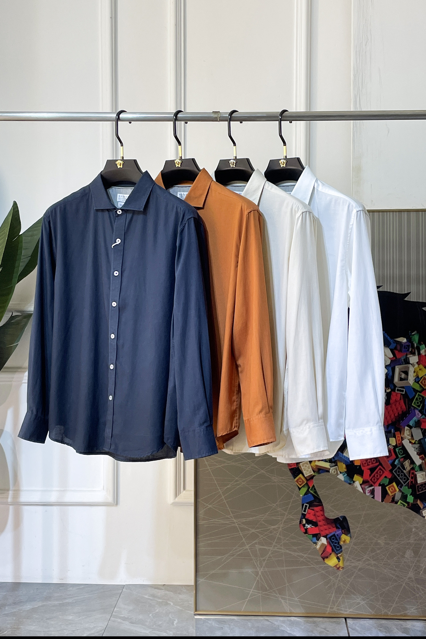 NO:876285,LP Noyo - 2026 Year of the Horse SS spring and summer fashion hot-selling high-quality linen short-sleeved shirts, goods from trading company channels, perfect condition, entry level, predictable hot-selling, advanced custom imported high-grade linen blended fabrics, master tailoring, invincible texture, excellent skin-friendly, very outstanding aesthetic design, exquisite craftsmanship, smooth lines, perfect match!  Easily upgrade your sense of fashion, with high recognition, great upper body effect, extremely sophisticated and rigorous workmanship, neat and meticulous wiring, it can be worn for business or daily leisure!  Counter size M-4XL,,loro piana,shirts,T-shirt,19860909LP诺悠 - 2026马年ss春夏时尚大爆款精品麻料短袖衬衫,贸易公司渠道货,品相完美如斯,属于入柜级别,可预见性的爆款,高级定制进口高级亚麻混纺面料,大师级剪裁,质感无敌,亲肤性极佳,非常出彩的美学设计,工艺精湛,线条流畅,完美搭配！轻松将时髦感进阶,有着高强辨识度,上身效果超赞,做工极为考究严谨,走线工整细致,商务抑或日常休闲均可搭配！专柜尺码 M-4XL,,loro piana,shirts,T-shirt,,Men's clothing