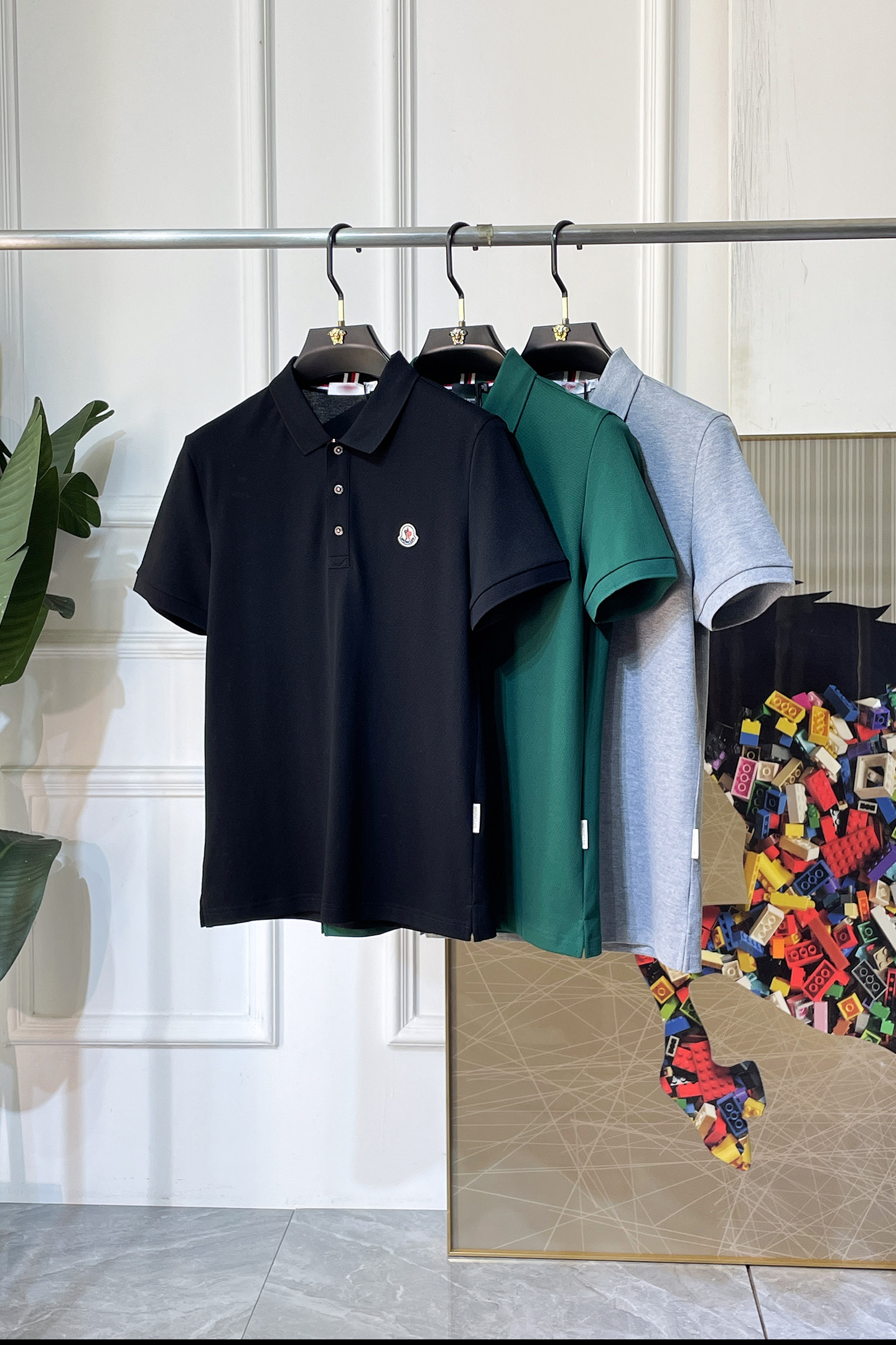 NO:847836,Meng Mouth - 2026ss New Year of the Horse spring and summer new polo collar short-sleeved series. Selected high-quality mercerized pique cotton fabrics, fashionable big-name element logo design, awesome upper body shape, fine, comfortable and breathable fabrics, super good-looking and a must-have for fashionable men with any combination!  Sizes M-3XL can fit up to 200 pounds!  ,,Moncler,T-shirt,19860909蒙口- 2026ss马年春夏新款polo领短袖系列.精选优质丝光珠地棉面料,时尚大牌元素logo设计,上身版型超赞,面料细腻舒适透气,随意搭配都超级好看时尚型男必备款哦！尺码M-3XL 最大可穿200斤！,,Moncler,T-shirt,,Men's clothing