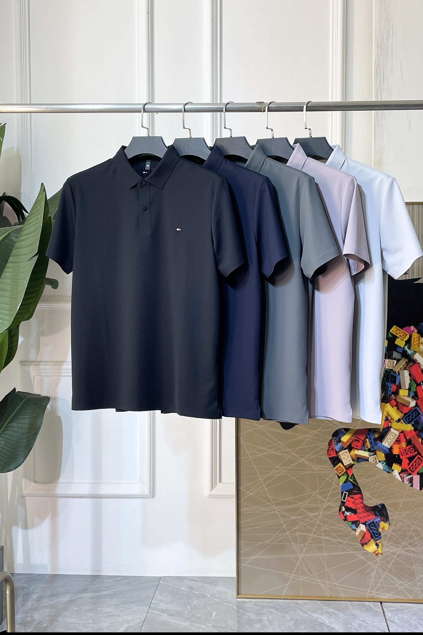 NO:833680,Tommy - 2026ss New Year of the Horse spring and summer new polo collar short-sleeved series. Selected high-quality long-staple cotton fabrics, fashionable big-name element logo design, awesome upper body shape, fine fabrics, comfortable and breathable, super good-looking with any combination, a must-have for fashionable men!  Sizes M-3XL can fit up to 200 pounds!  ,,T-shirt,19860909汤米- 2026ss马年春夏新款polo领短袖系列.精选优质长绒棉面料,时尚大牌元素logo设计,上身版型超赞,面料细腻舒适透气,随意搭配都超级好看时尚型男必备款哦！尺码M-3XL 最大可穿200斤！,,T-shirt,,Men's clothing