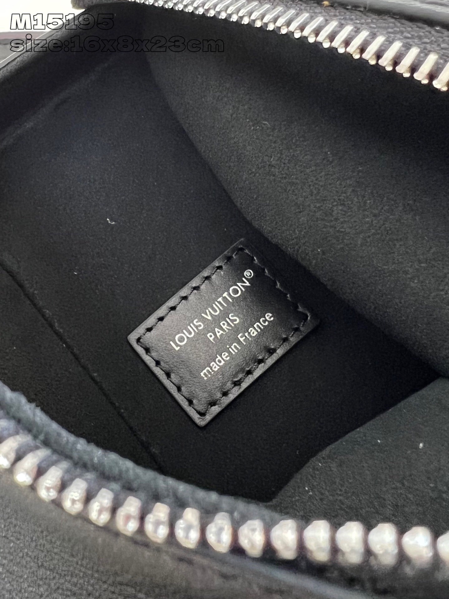 Louis Vuitton Side Trunk Vibe Bag, Leather, Black, 16 x 8.5 x 23.5 cm 10 i1756835496850 8370 0 8