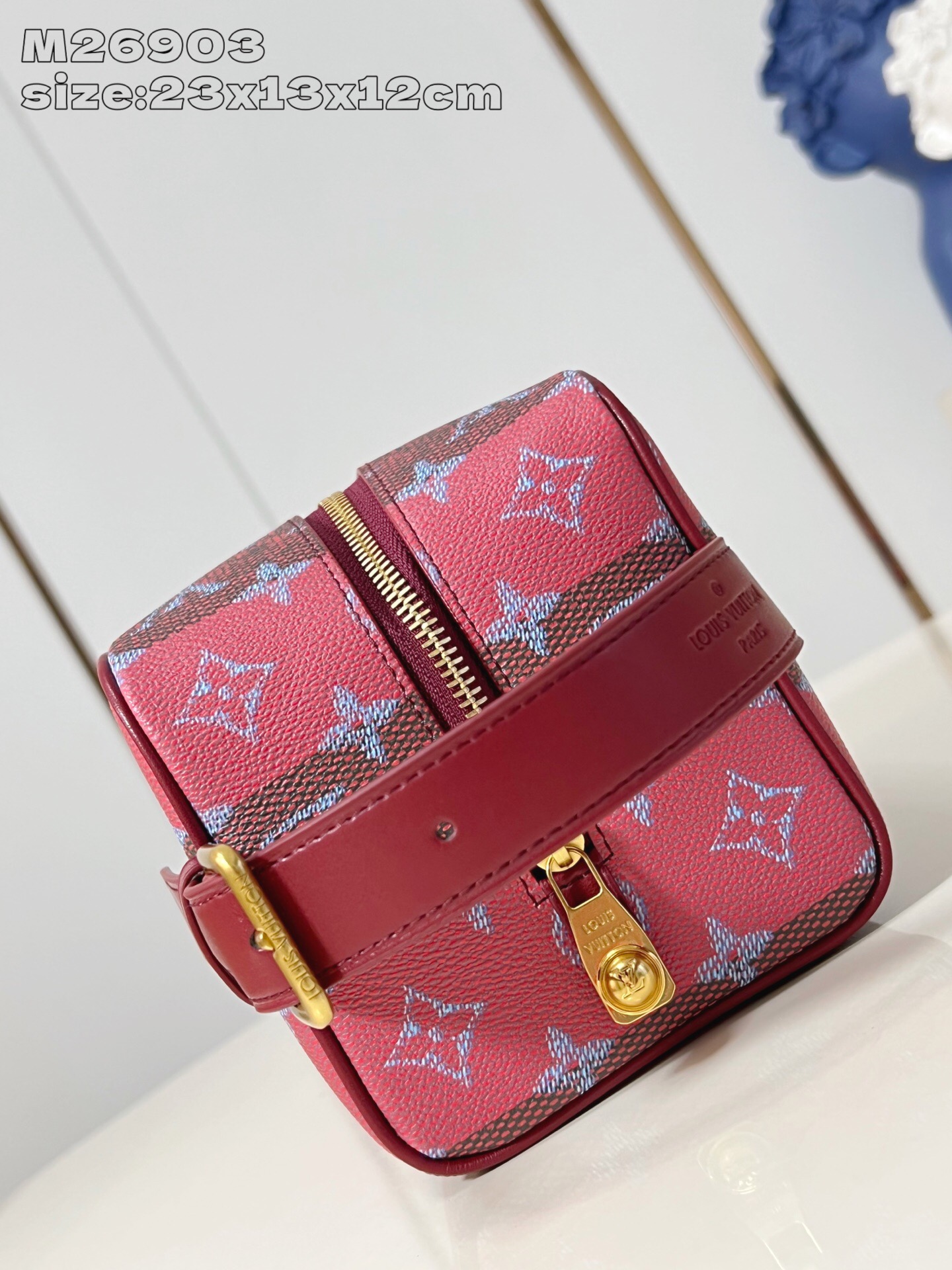 Louis Vuitton Monogram Locker Dopp Kit - Travel Companion, 23 x 13 x 12 cm 4 i1758223013357 2820 0 2