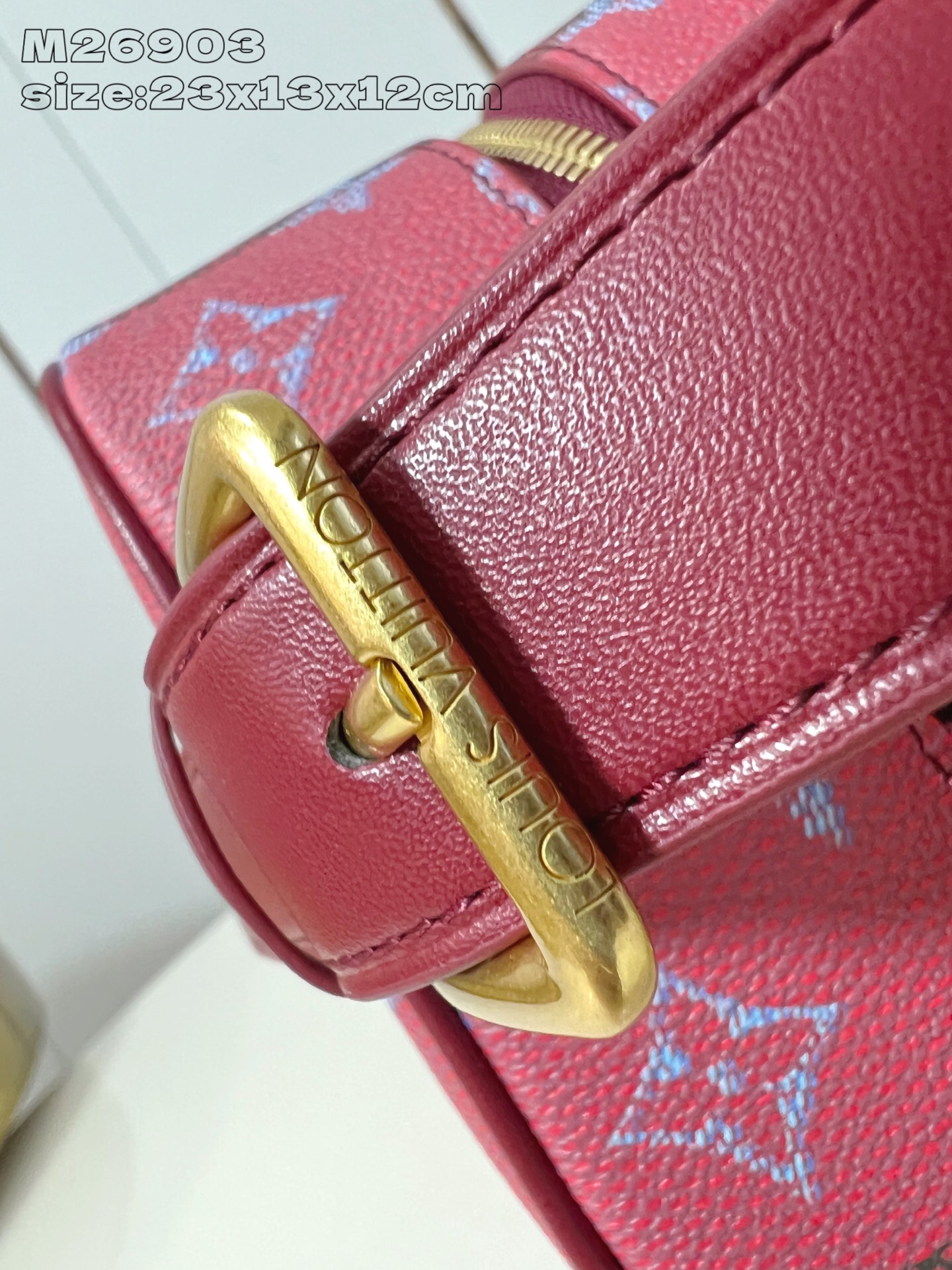 Louis Vuitton Monogram Locker Dopp Kit - Travel Companion, 23 x 13 x 12 cm 5 i1758223014054 9921 0 3