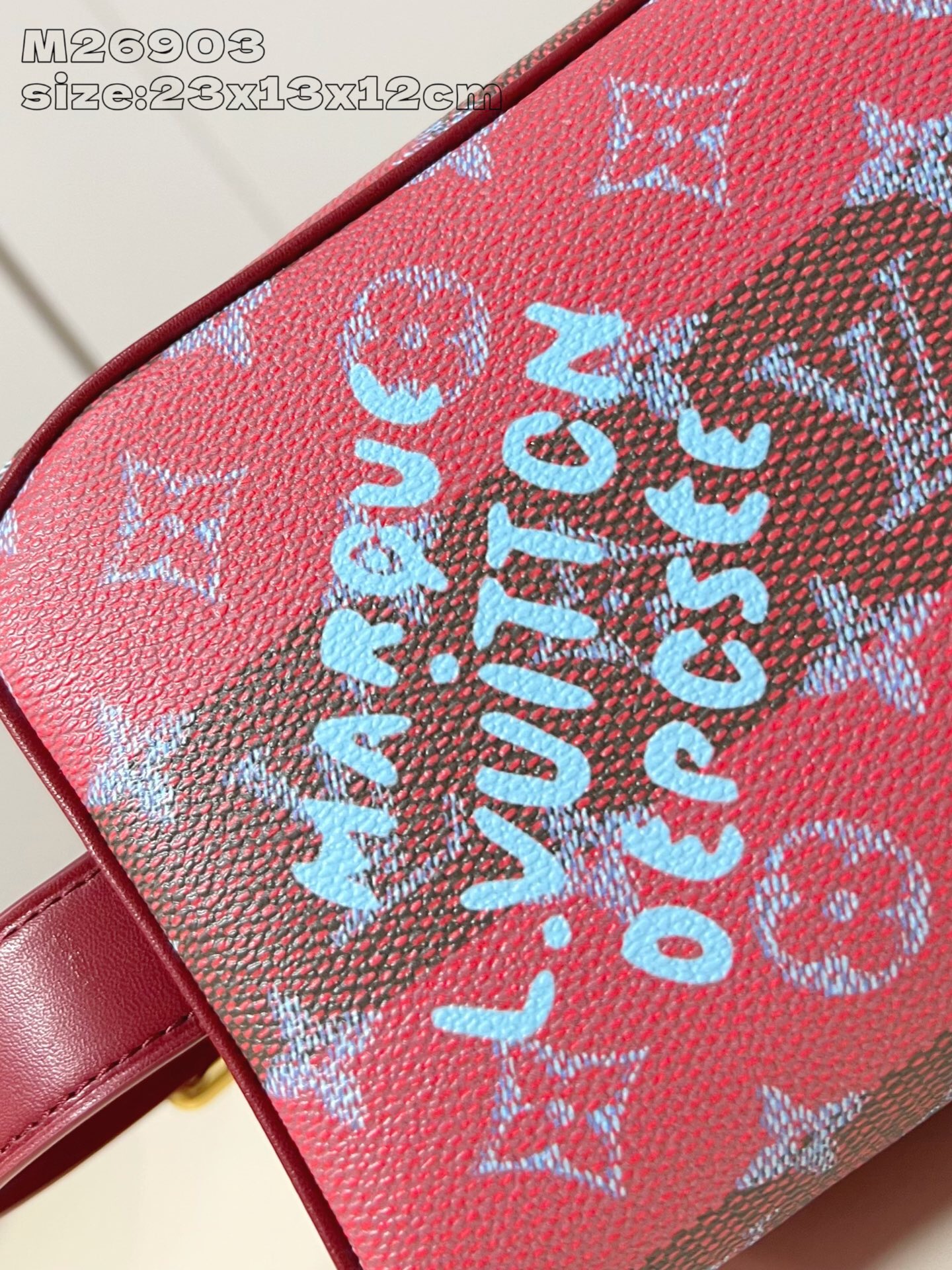 Louis Vuitton Monogram Locker Dopp Kit - Travel Companion, 23 x 13 x 12 cm 3 i1758223014360 4371 0 1