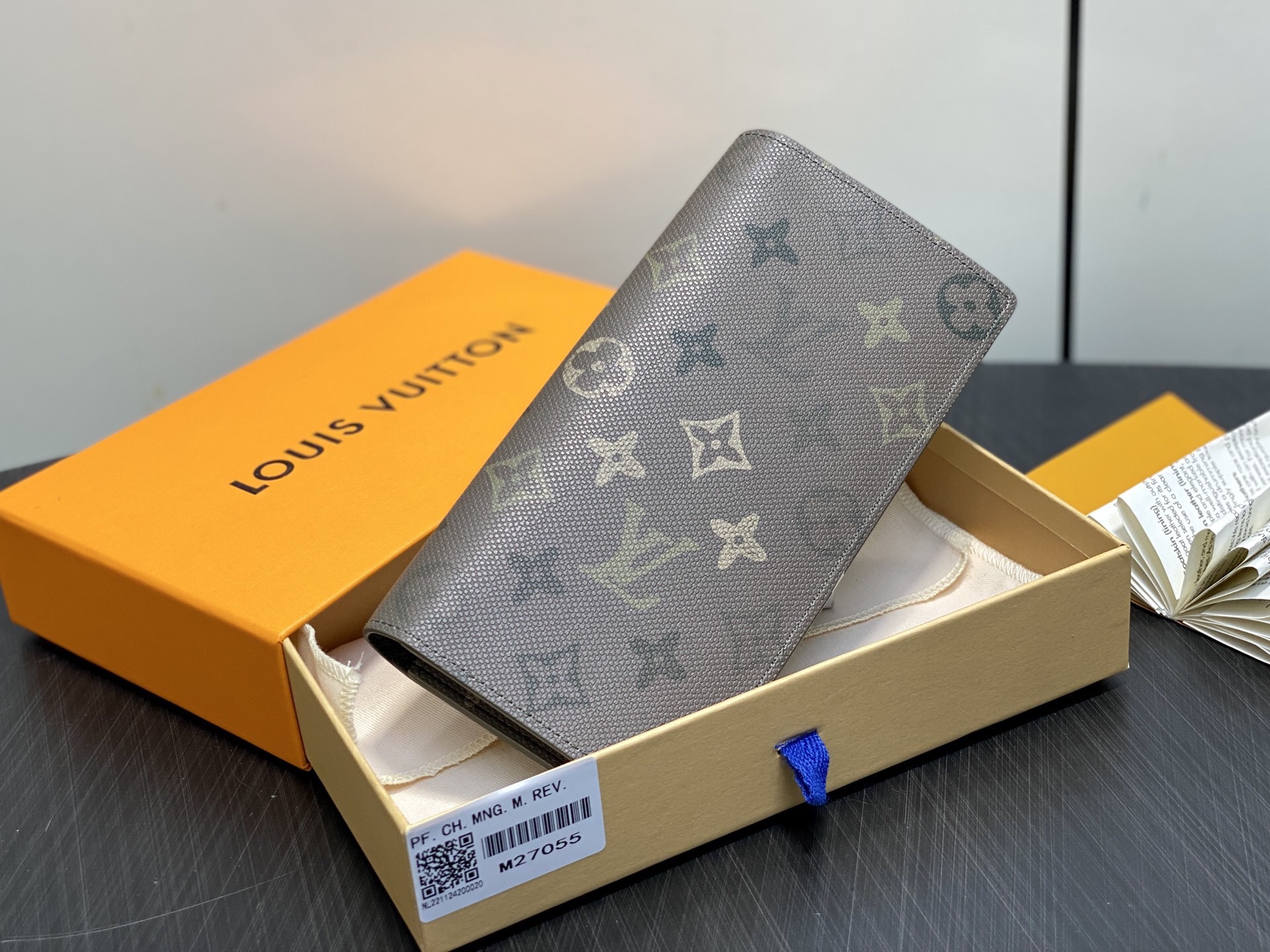 LV Style Beige Leather Wallet Lookbook Reference image 1