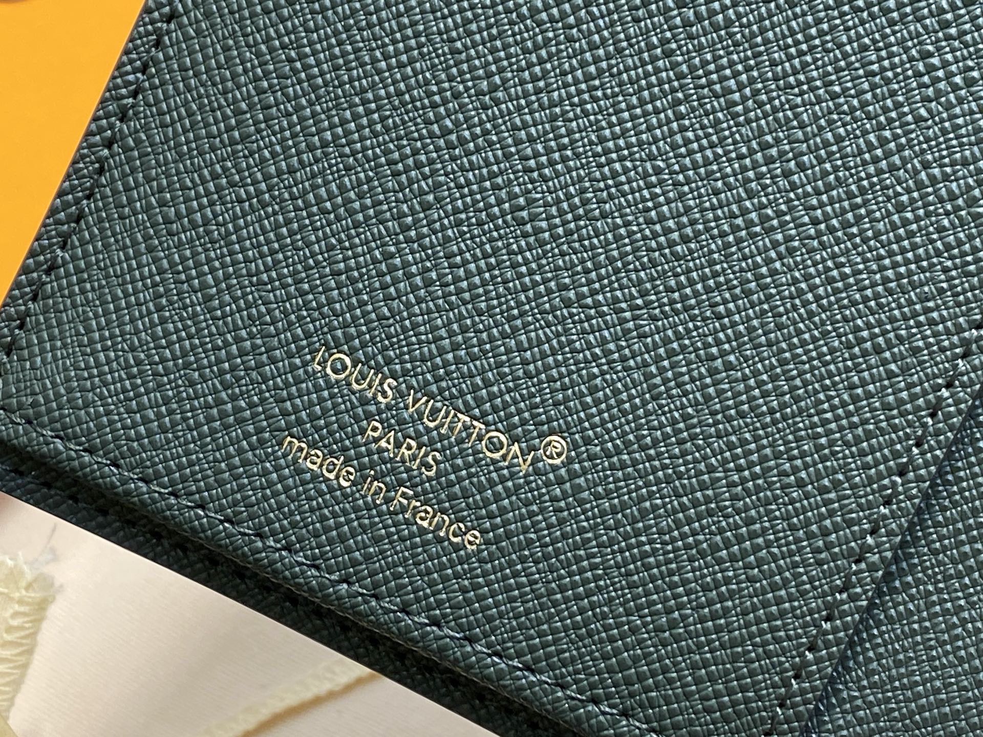 LV Style Beige Leather Wallet Bags Wallet detail image 7 from source 759916