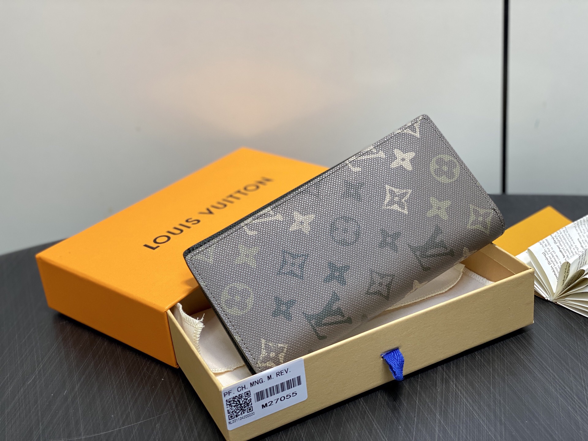 LV Style Beige Leather Wallet Bags Wallet detail image 3 from source 759916