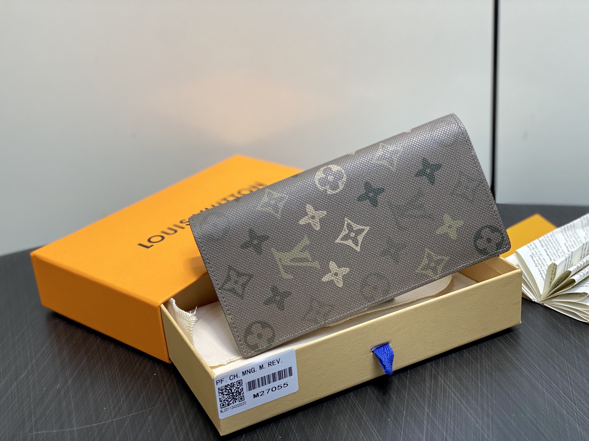 LV Style Beige Leather Wallet Lookbook Reference image 2