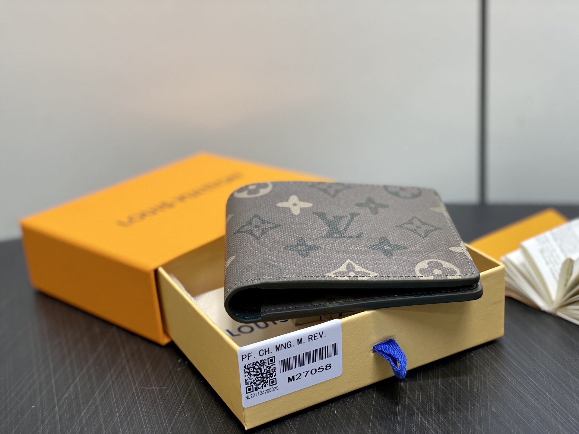 LV Style Beige Canvas Wallet Bags Wallet detail image 6 from source 759917