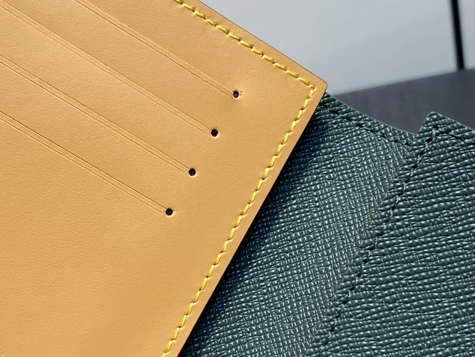 LV Style Beige Leather Passport Cover Bags detail image 9 from source 759918