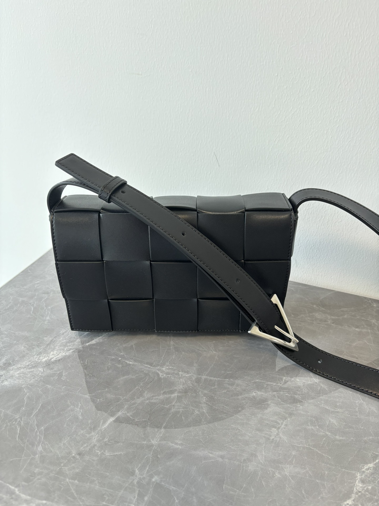 Bottega Veneta Cassette Crossbody Bag, Nero Calfskin Leather, Adjustable Strap 2 i1717353066 6500 1