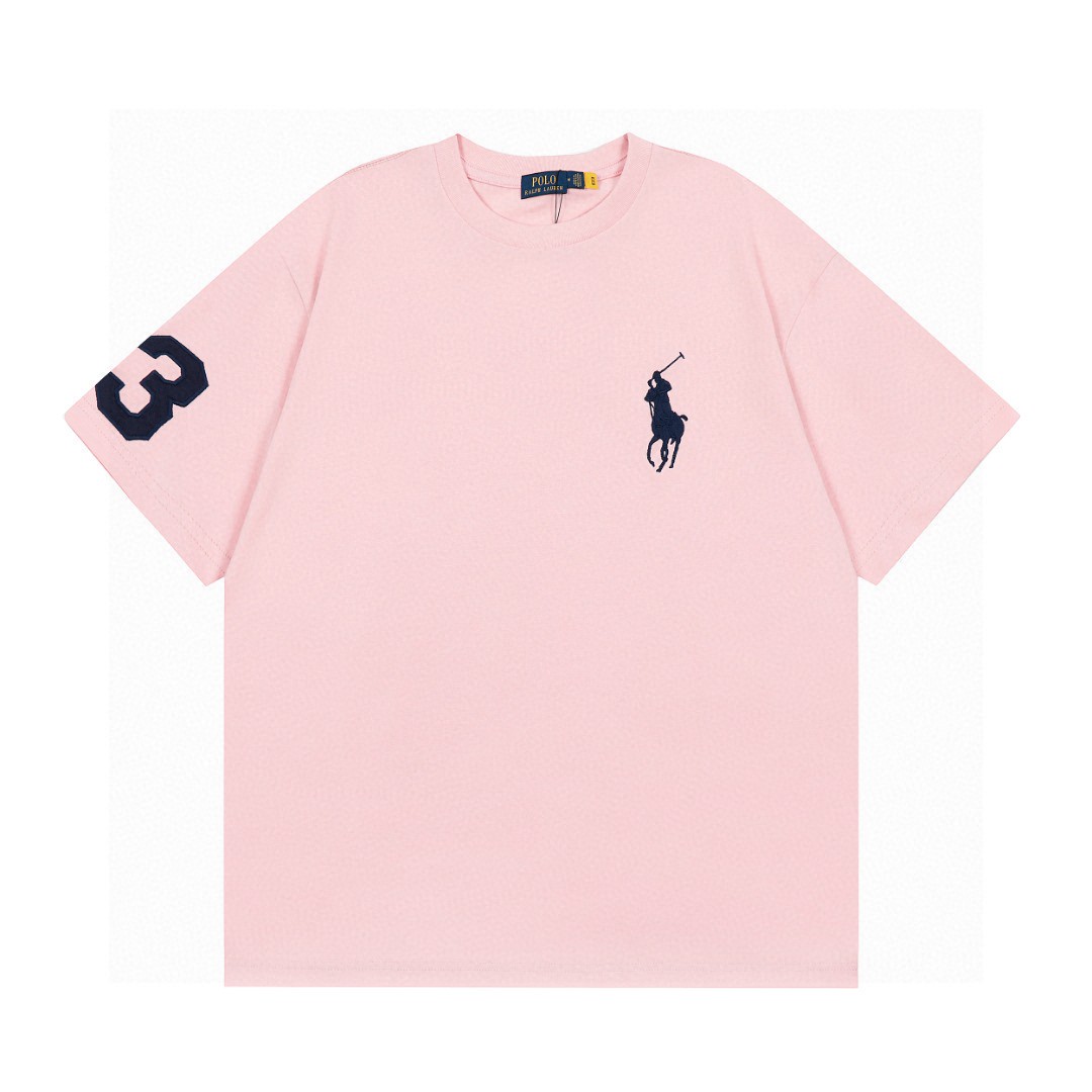 💰80
拉夫劳伦Ralph Lauren经典刺绣大马标圆领基础短袖
这两年拉夫劳伦风好大!审美真的有大大提高!大马刺绣点缀就很好看,搭配短裤和阔腿裤无论怎么搭都不会出错,一眼望去便是老派贵族的优雅随随便便就能穿出高级感! 舒适亲肤,工艺复杂,耗时费力,日常中的精致感,整体给出一种慵懒休闲风,完全不挑场合不挑人,时尚百搭
✅进口田岛绣花机15万针刺绣 立体饱满无毛边
✅主供平台直播 批发实体 缺货即补 不下架
✅ZP品质1:1打版 可扫码进入GF网站 Z柜品质
✅32支230g亲水爽肤100%纯棉面料 舒适柔软 透气性强 主打高端 性价比 好品质无需多说
✅版型还原原单 最大码数可穿200斤 宽松舒适无压力
✅上班穿 生活穿 适宜各种场合 情侣必备推荐款
货号:T56DS063
尺码:S-XL
颜色:黑红 藏青 灰色 卡其 木绿 粉色 白色 黄色