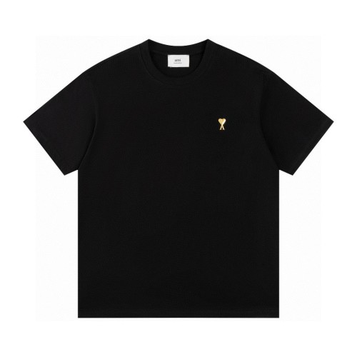 Ami 2025SS Spring New Classic Metal Logo Short Sleeve Cotton T-Shirt 1 Ami 2025SS Spring New Classic Metal Logo Short Sleeve Cotton T-Shirt