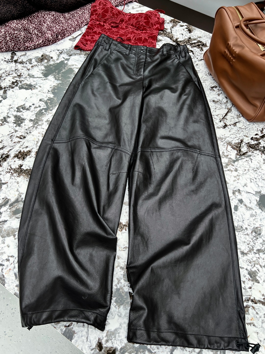 _dGX9sGV9YbhU9W1BB4t8Gbch7gL1LuWTbVGBx2Q