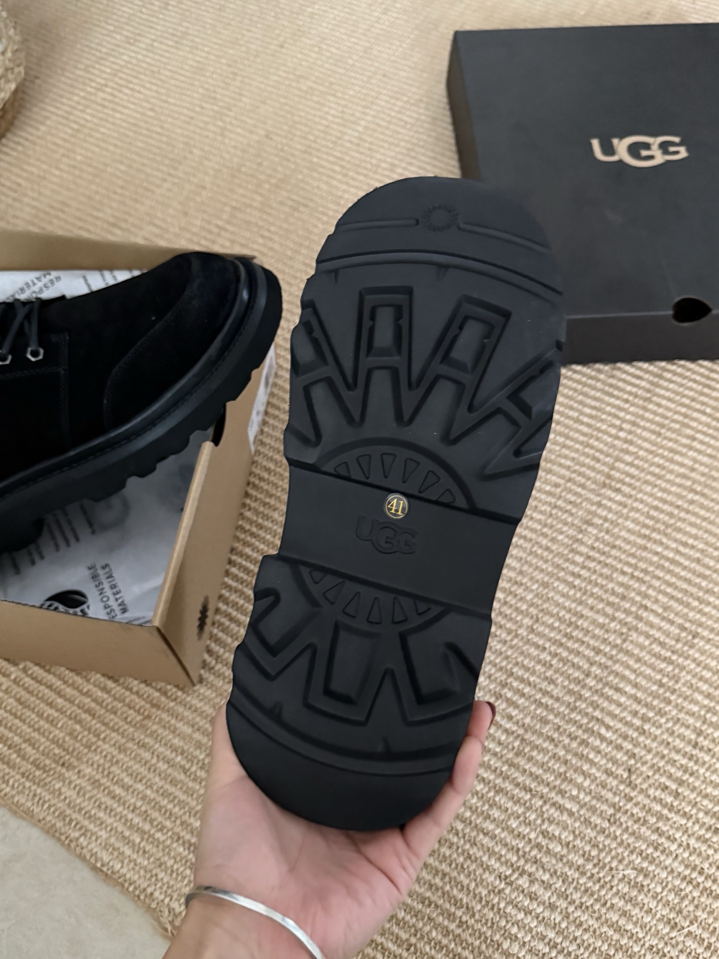 🔥𝐔*𝐠 ₂₀₂₅ . 拉格休闲靴（系带款）全手工制作高丝光牛反绒 配色非常高级又休闲 内里羊毛上脚一点