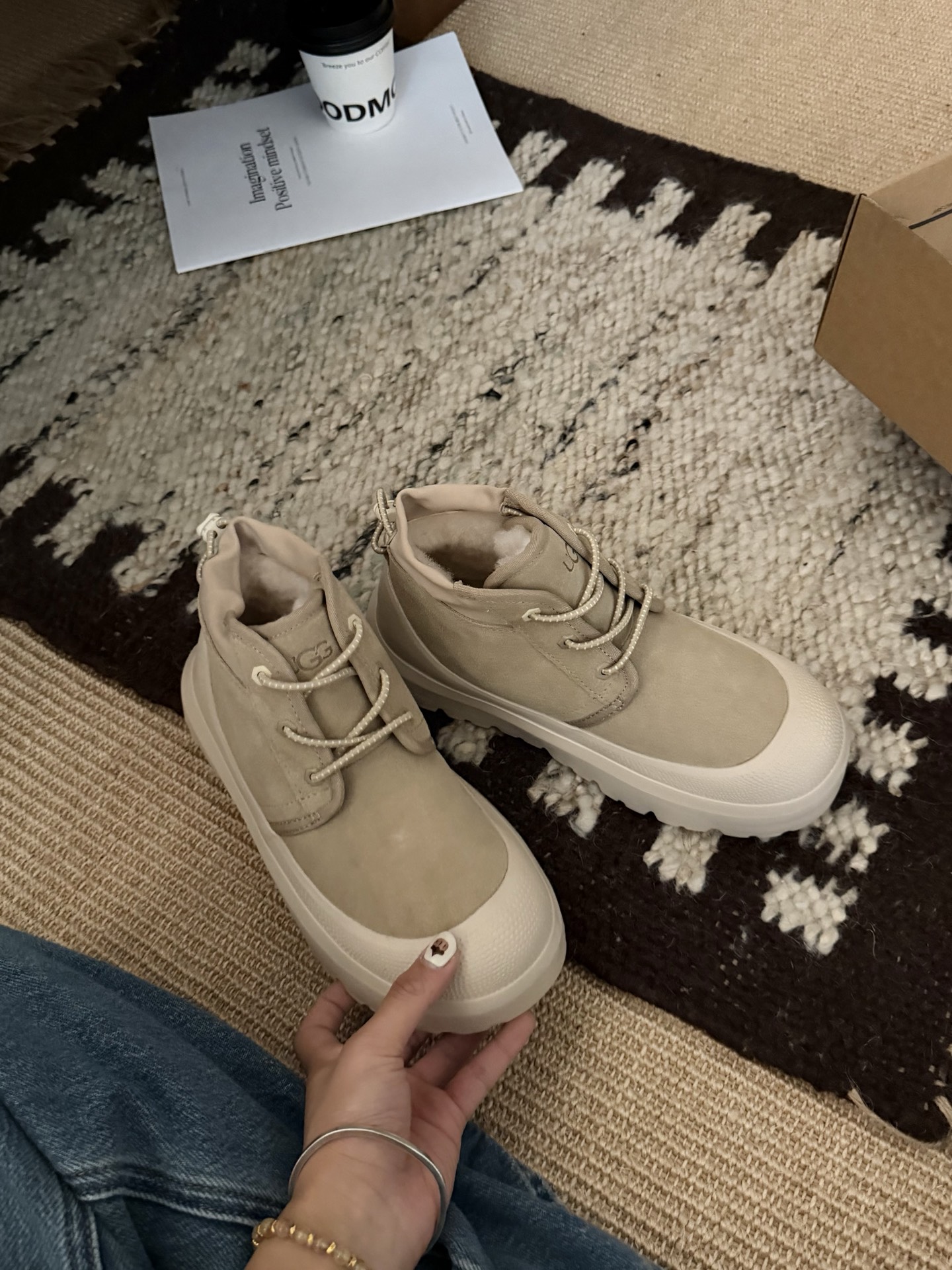 NO:559384,Rapeseed white bottom details., snow boots, boots19860909菜籽色白底细节.,雪地靴,boots,Women's Shoes