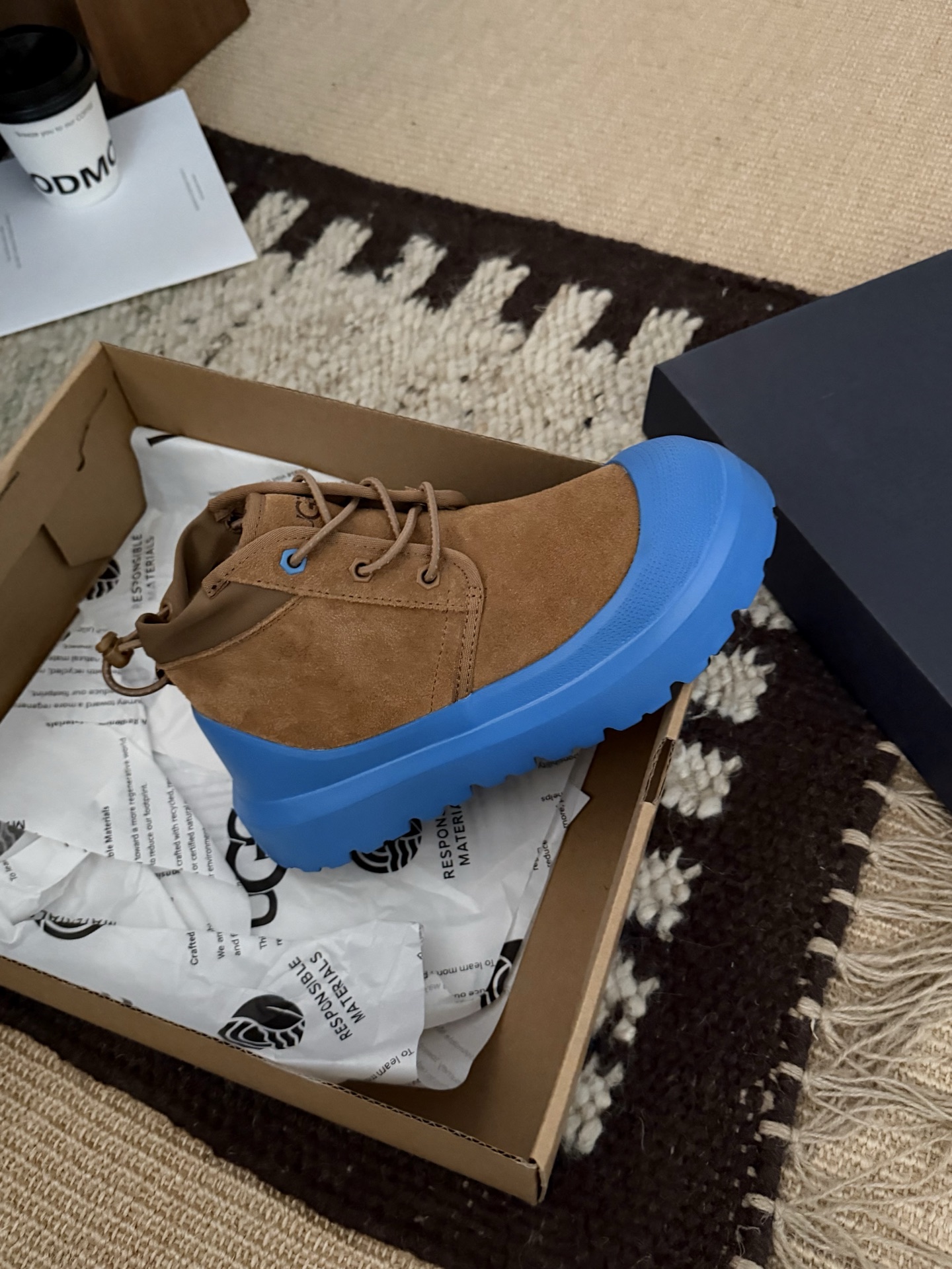 NO:559387,Maroon blue bottom details., snow boots, boots19860909栗色蓝底细节.,雪地靴,boots,Women's Shoes