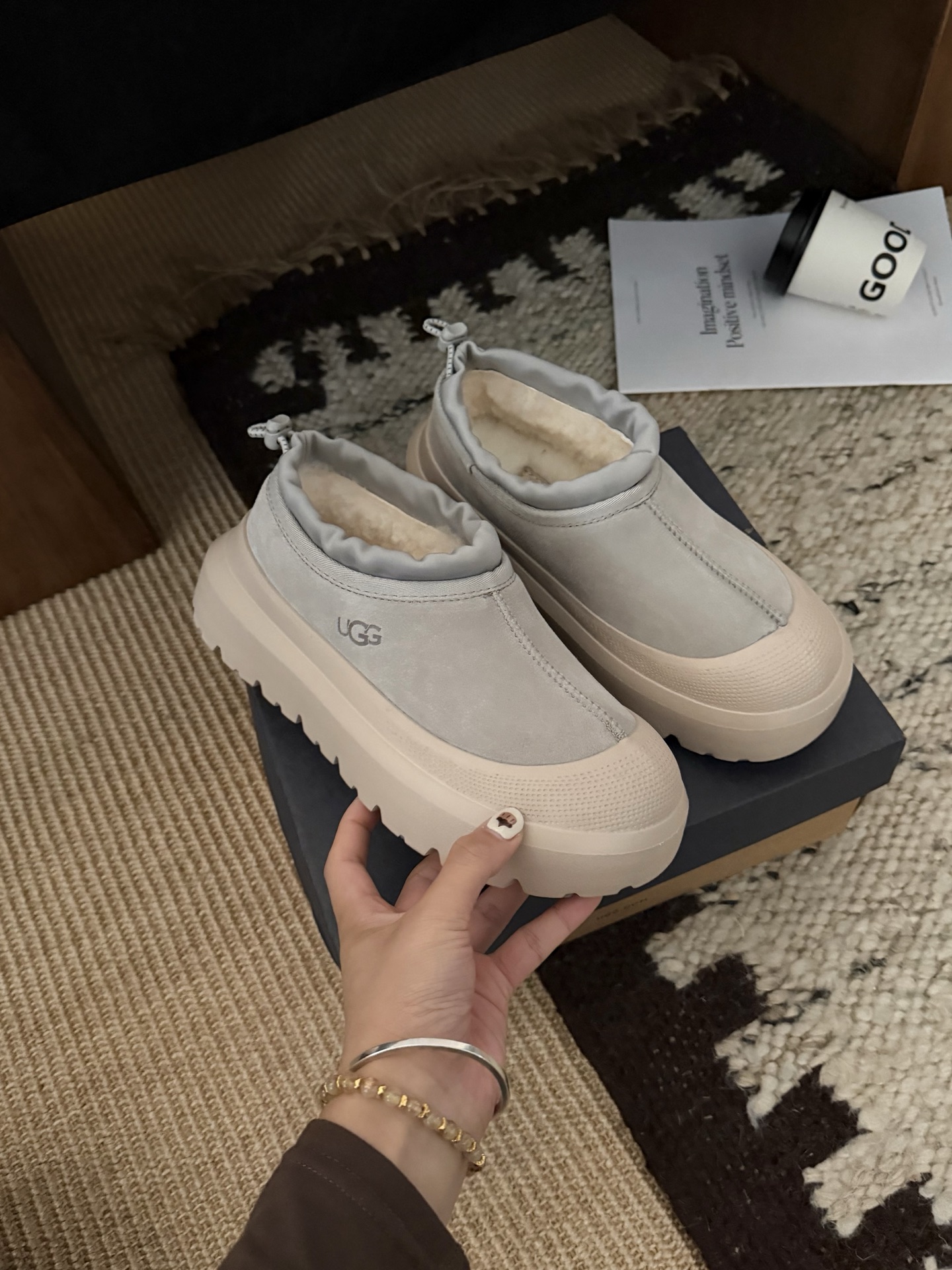 NO:559368,Light gray white sole details., snow boots, boots19860909浅灰色白底细节.,雪地靴,boots,Women's Shoes